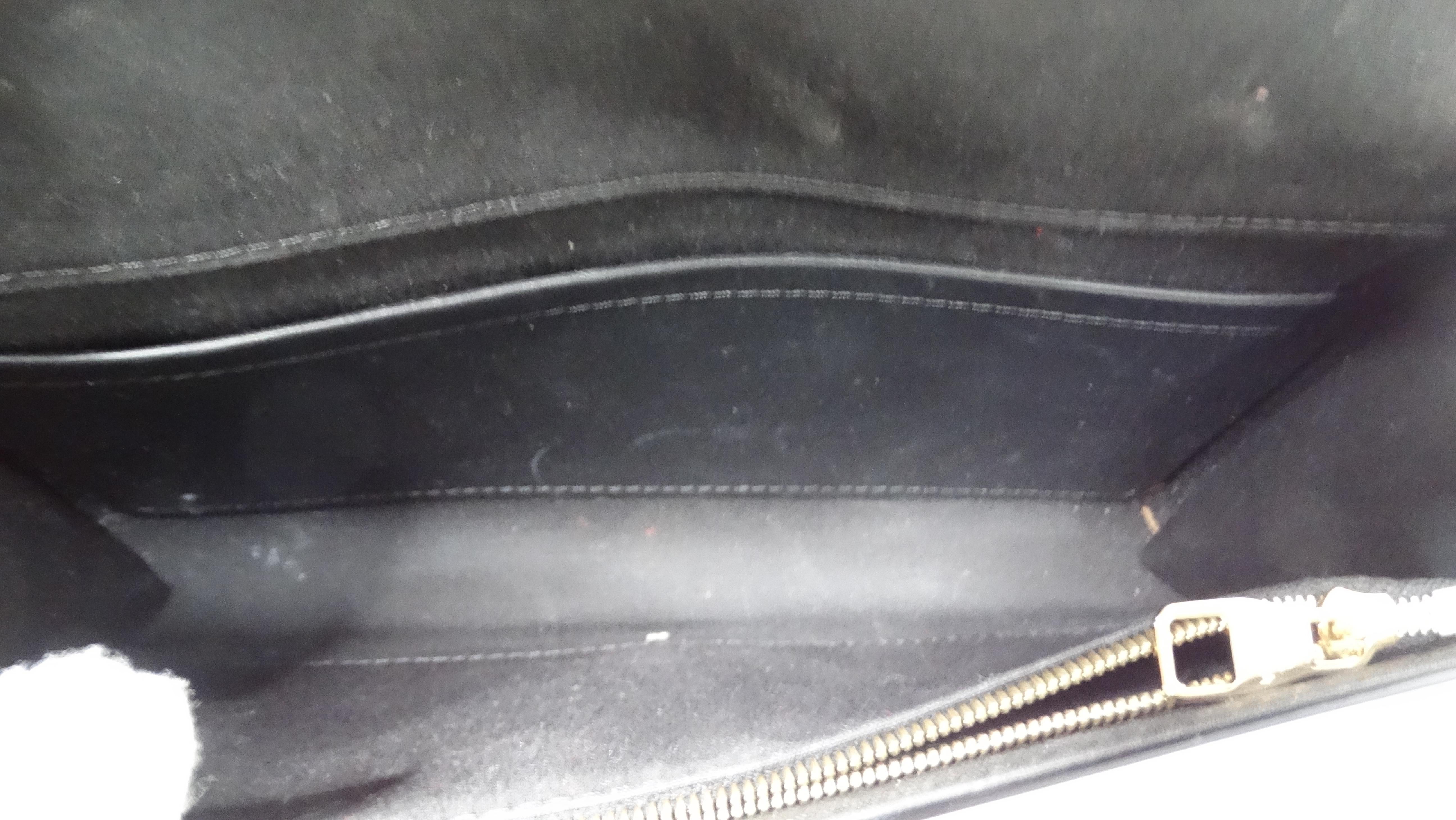 Louis Vuitton Black Patent Leather Louise Clutch in vendita 5