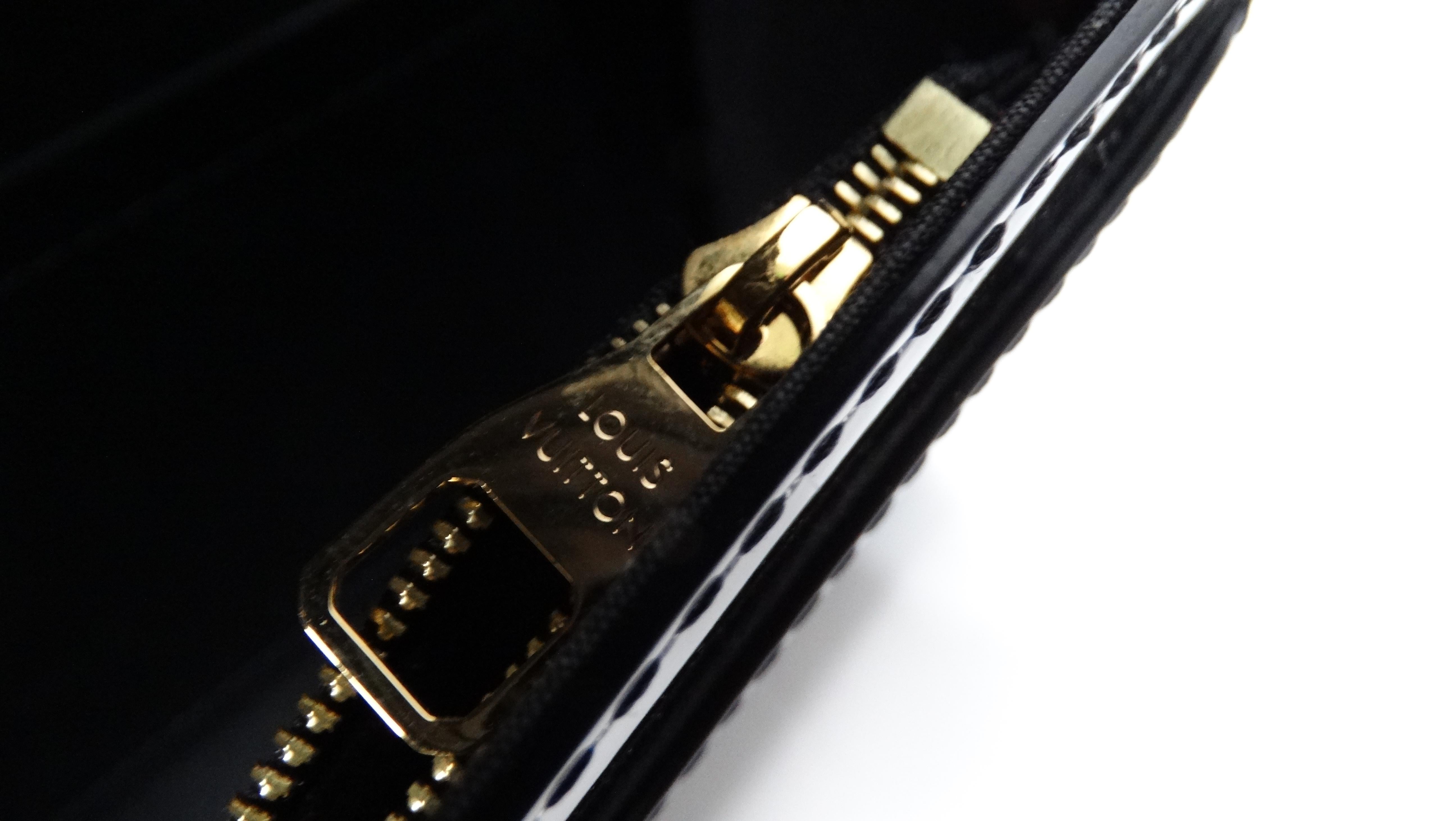 Louis Vuitton Black Patent Leather Louise Clutch in vendita 6