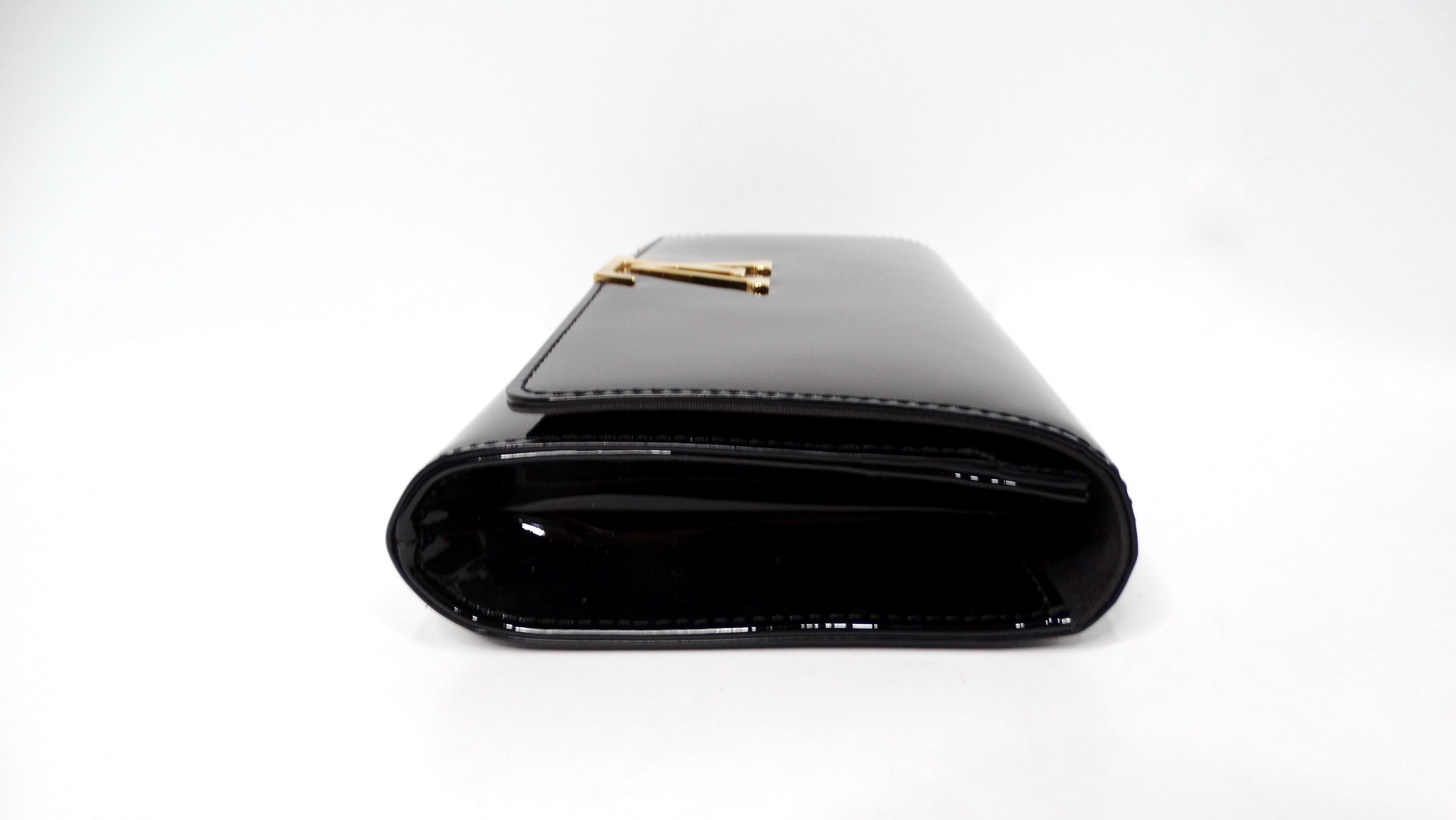 Nero Louis Vuitton Black Patent Leather Louise Clutch in vendita