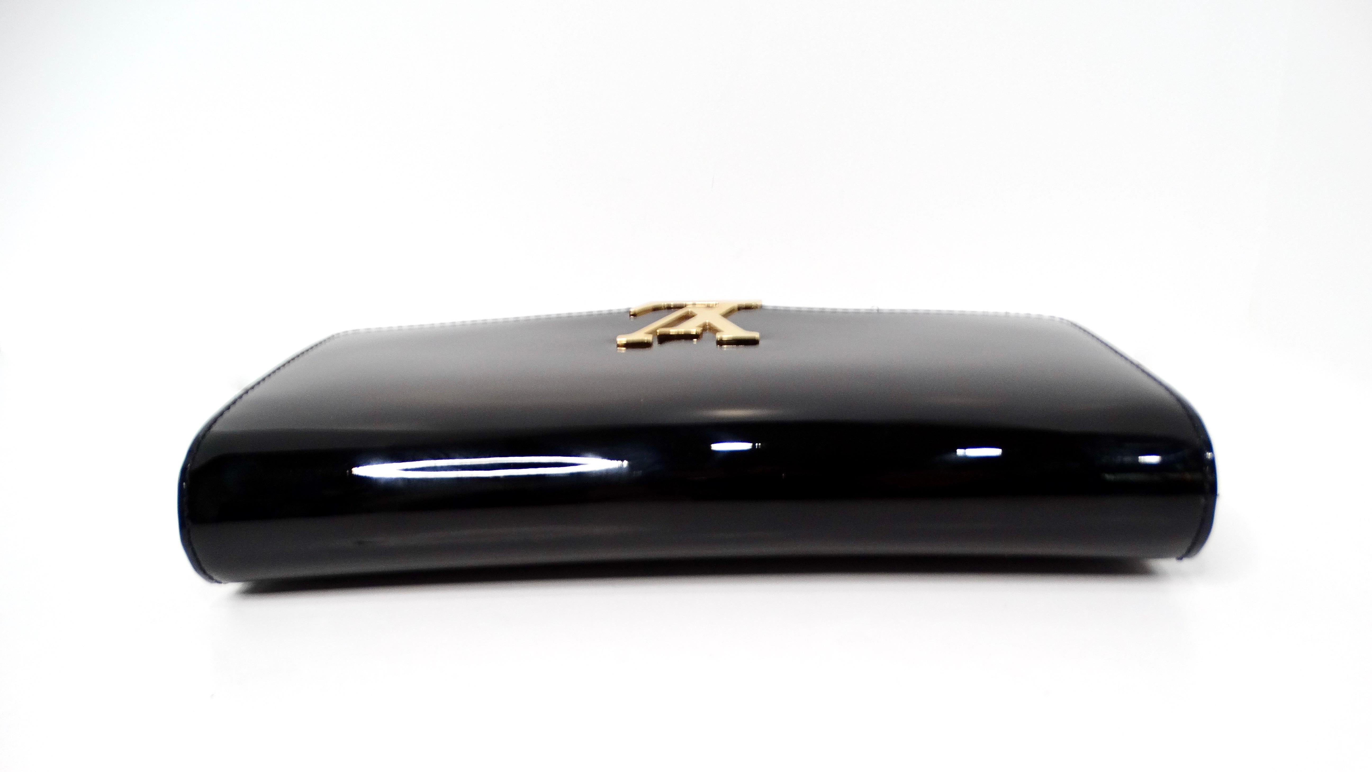 Louis Vuitton Black Patent Leather Louise Clutch In condizioni buone in vendita a Scottsdale, AZ