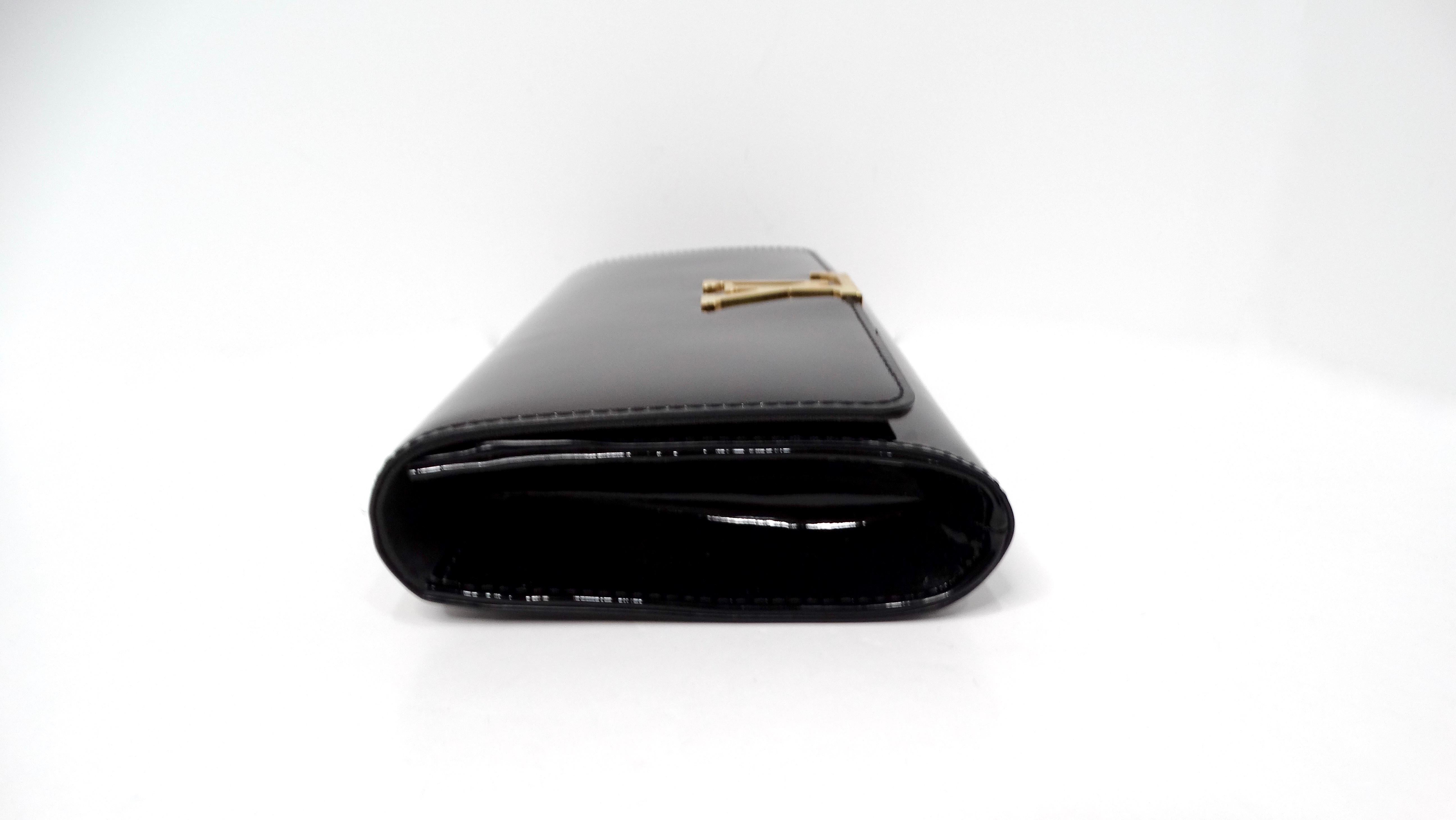 Donna Louis Vuitton Black Patent Leather Louise Clutch in vendita