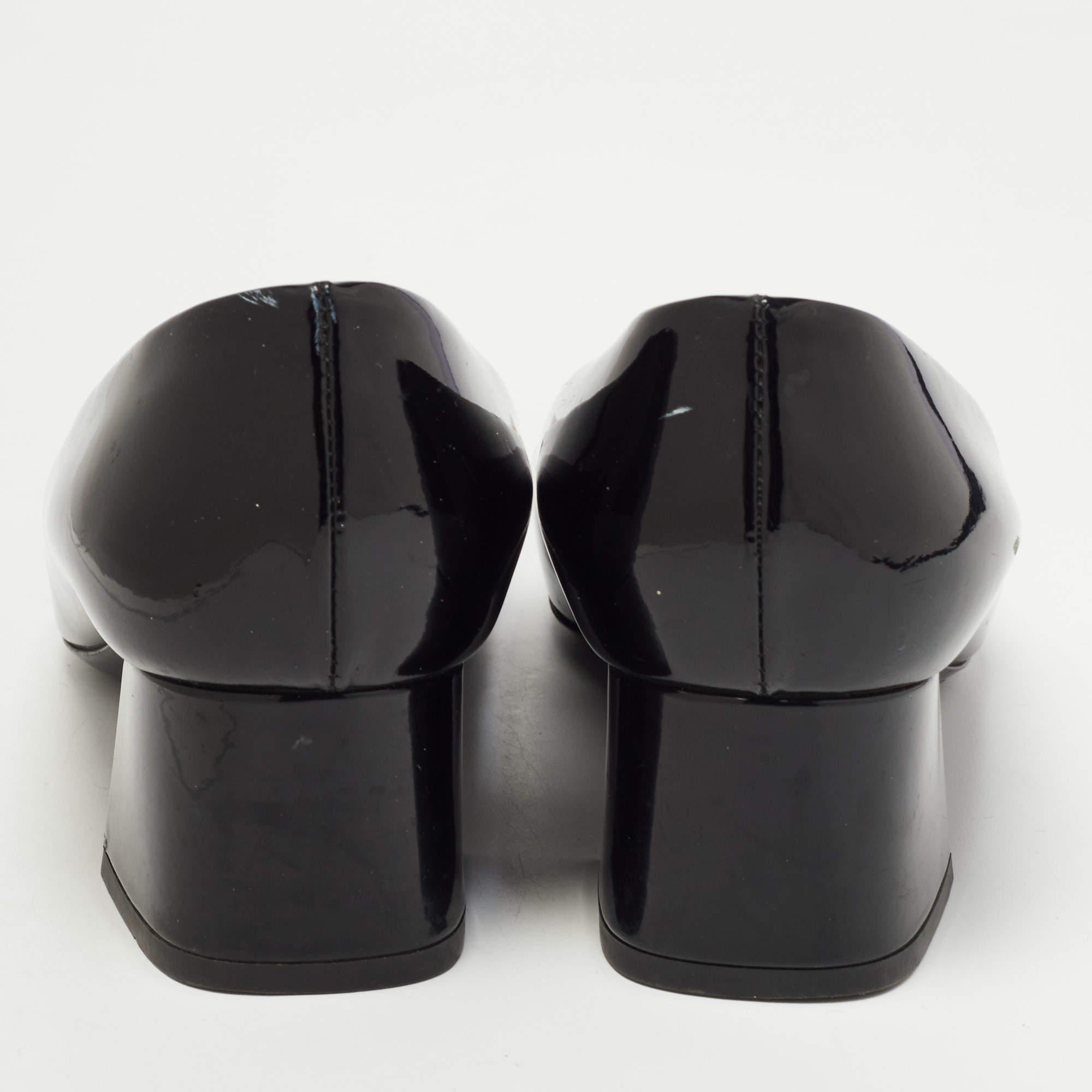 Louis Vuitton Black Patent Leather Madeleine Logo Block Heel Pumps Size 37 In Good Condition In Dubai, Al Qouz 2