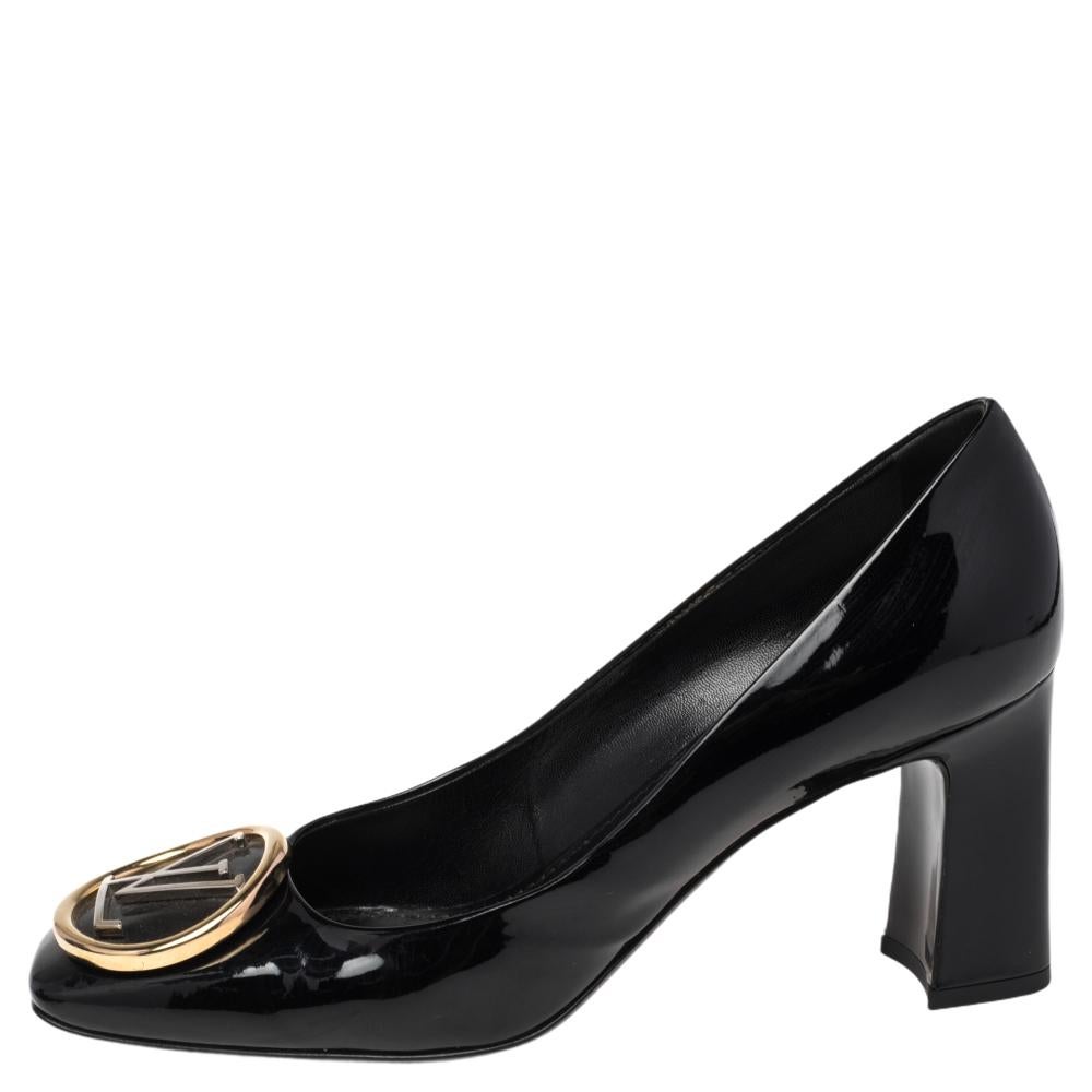 Fabulously designed to make you look nothing less than a true fashionista, these Madeleine pumps from Louis Vuitton deserve a very special place in your wardrobe! Crafted from black patent leather, they feature square toes with gold-tone LV buckles