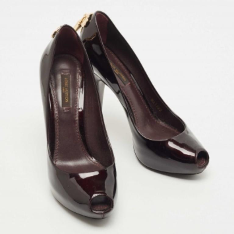 Louis Vuitton in pelle verniciata nera Oh davvero! Pompe taglia 35,5 In condizioni buone in vendita a Dubai, Al Qouz 2