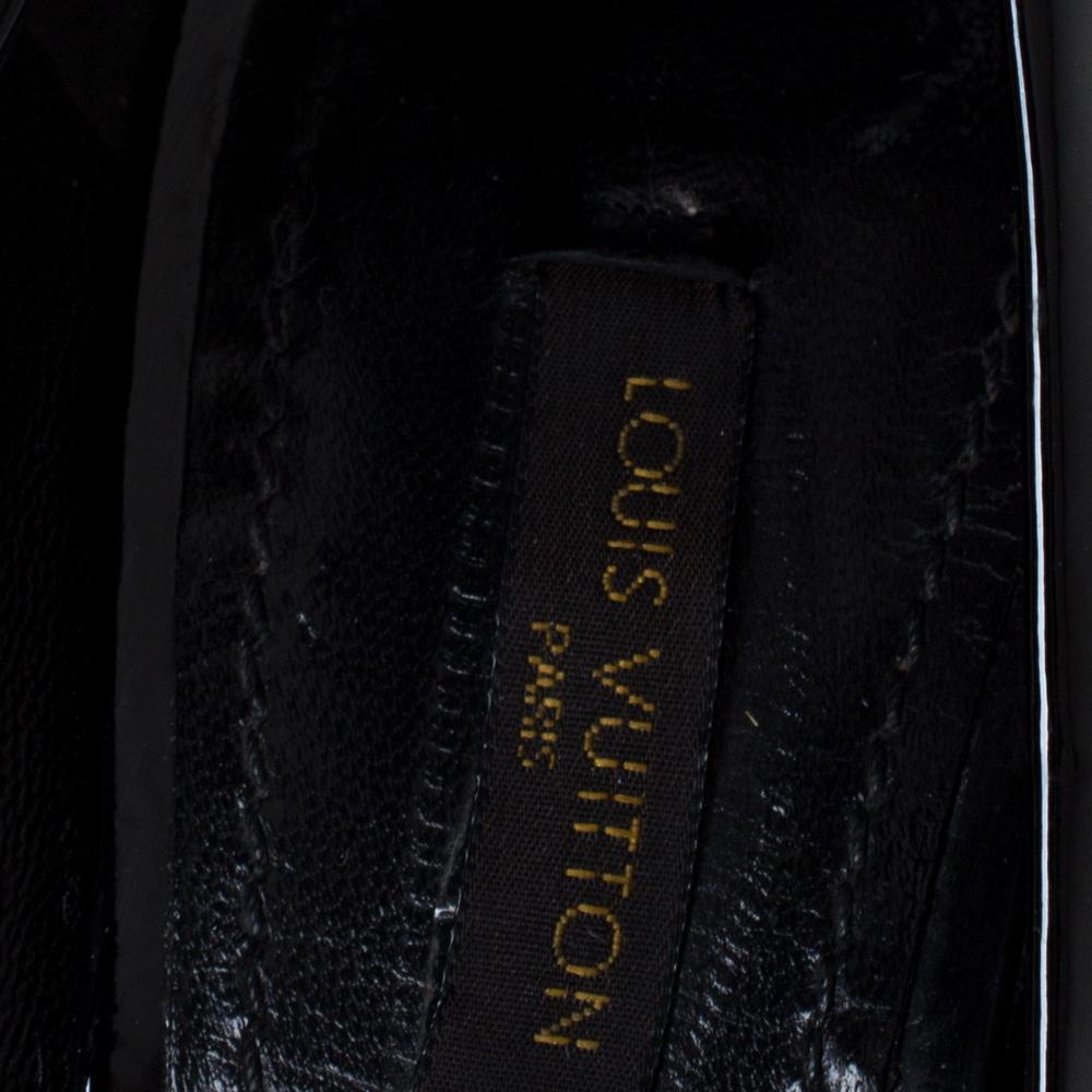 Louis Vuitton Black Patent Leather Oh Really! Pumps Size 36 In Good Condition For Sale In Dubai, Al Qouz 2