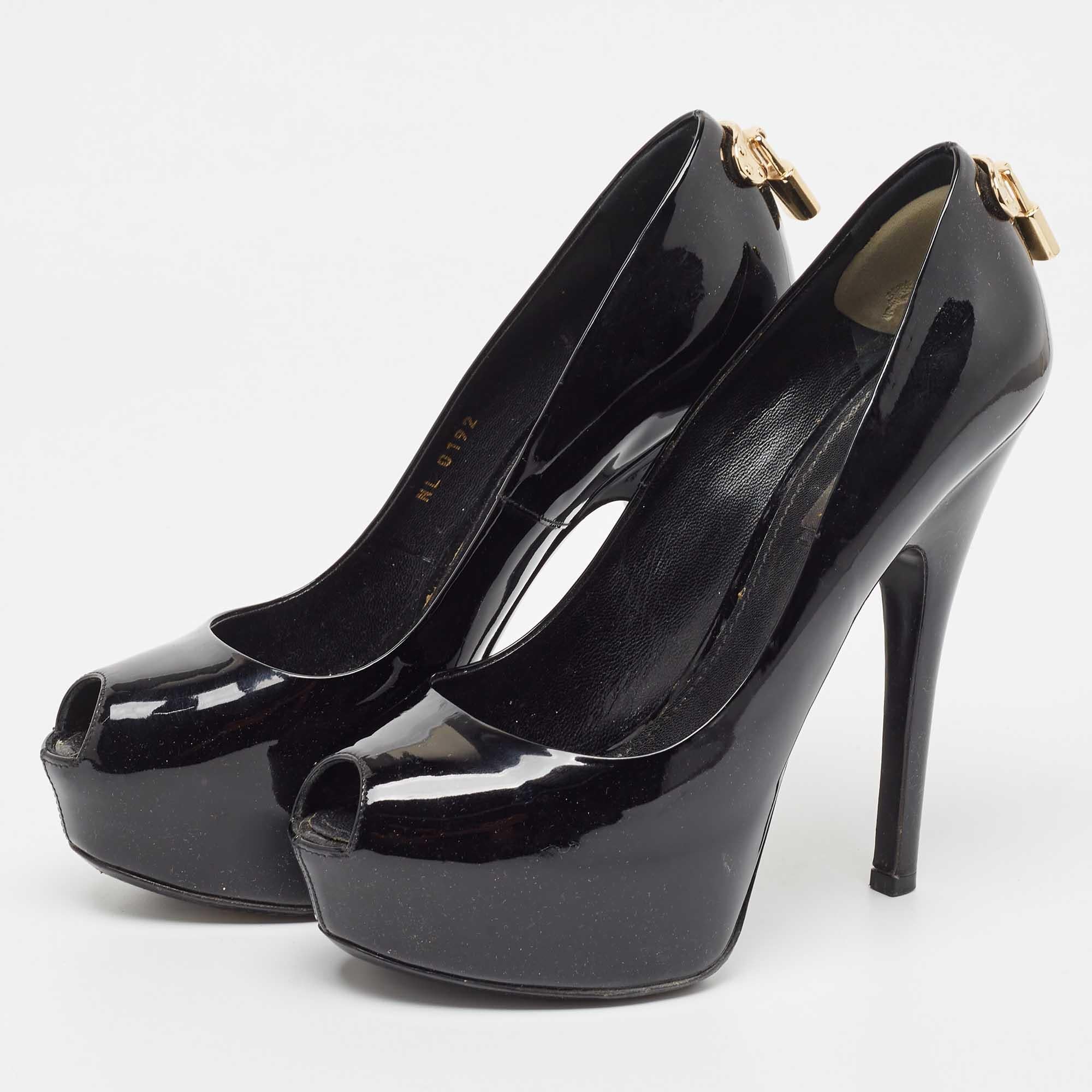 Make a chic style statement with these designer pumps. They showcase sturdy heels and durable soles perfect for your fashionable outings