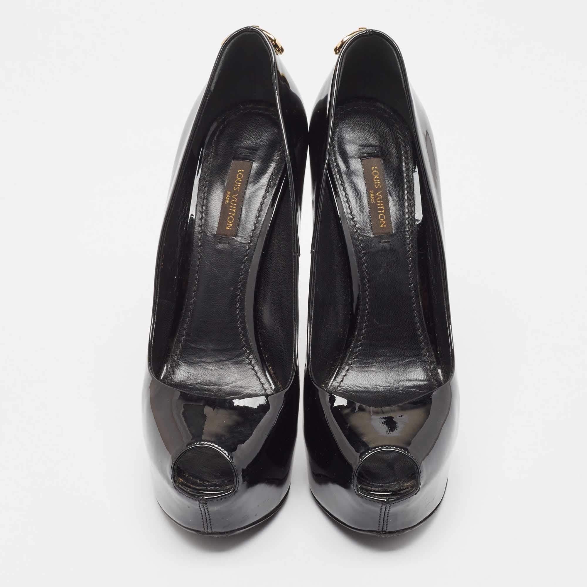 Louis Vuitton Black Patent Leather Oh Really! Pumps Size 37.5 In Fair Condition In Dubai, Al Qouz 2