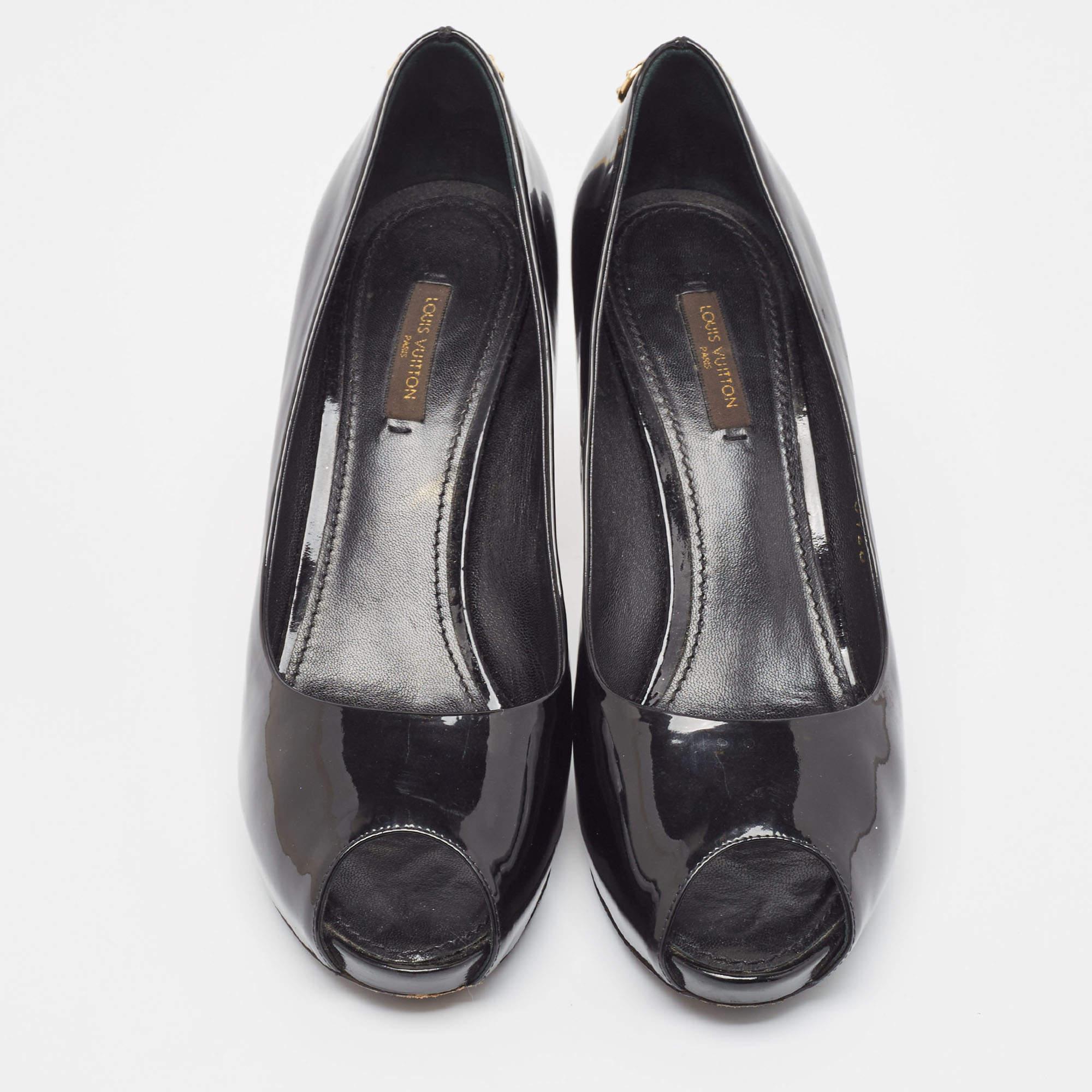 Women's Louis Vuitton Black Patent Leather Oh Really! Pumps Size 38.5 For Sale