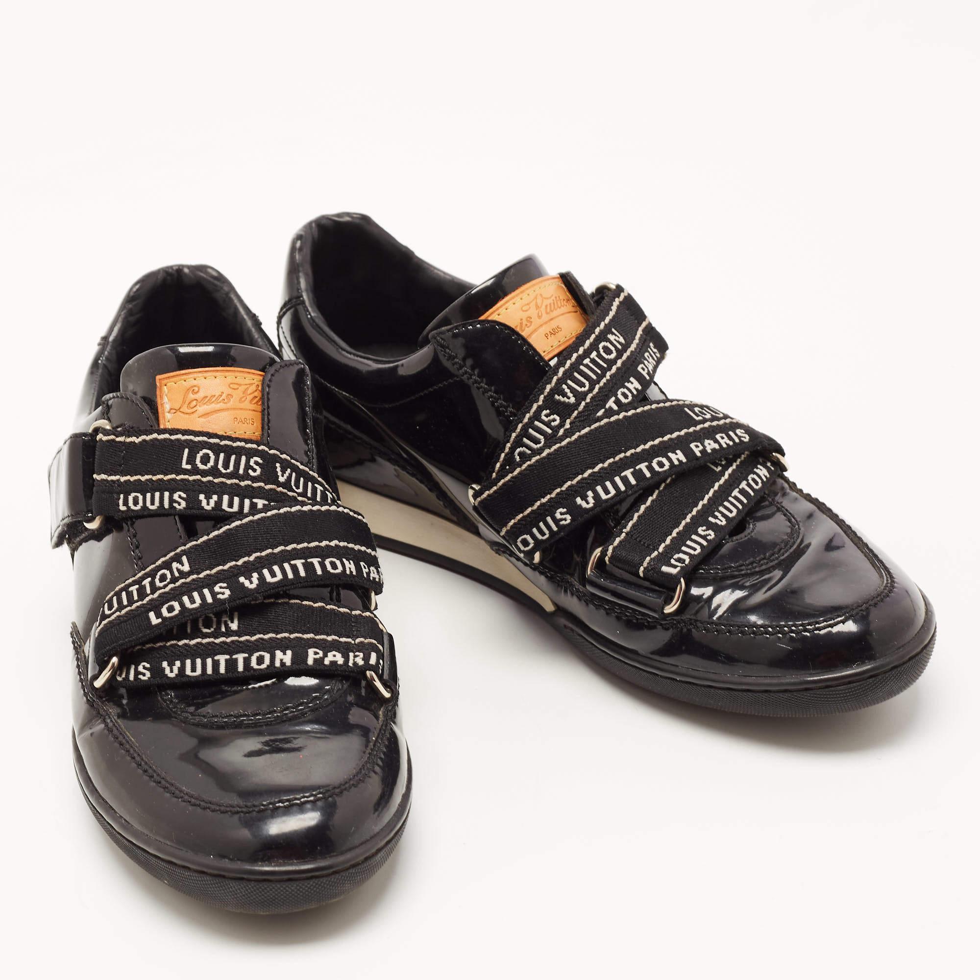 Louis Vuitton Black Patent Leather Sneakers Size 36 In Good Condition For Sale In Dubai, Al Qouz 2