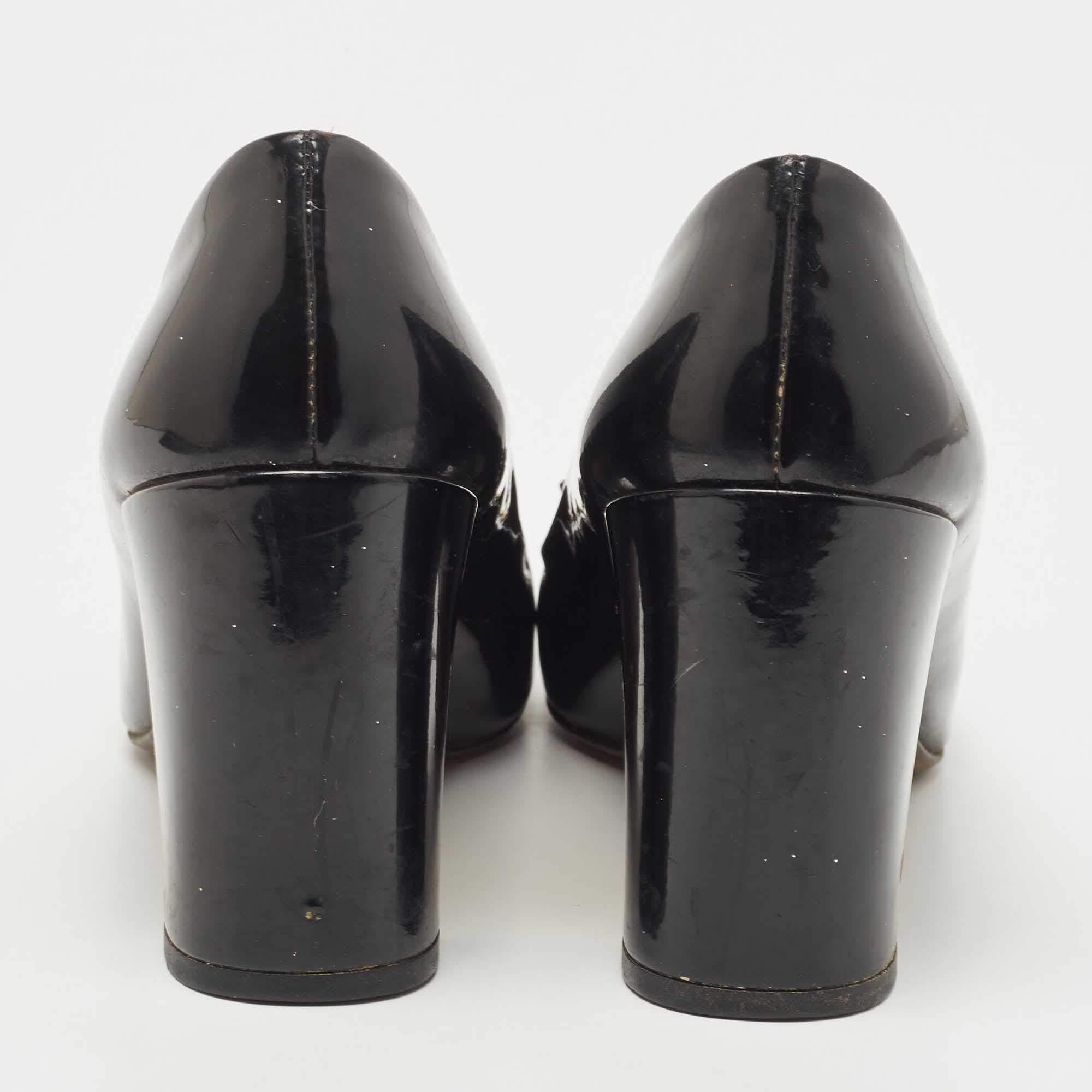 Louis Vuitton Black Patent Leather Studded Fringe Pumps Size 37.5 For Sale 1