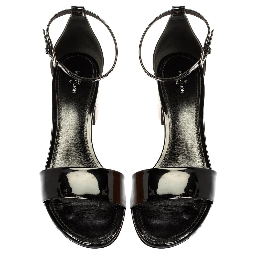 Louis Vuitton Black Patent Silver Block Heel Ankle Strap Sandals Size 40 In Good Condition In Dubai, Al Qouz 2