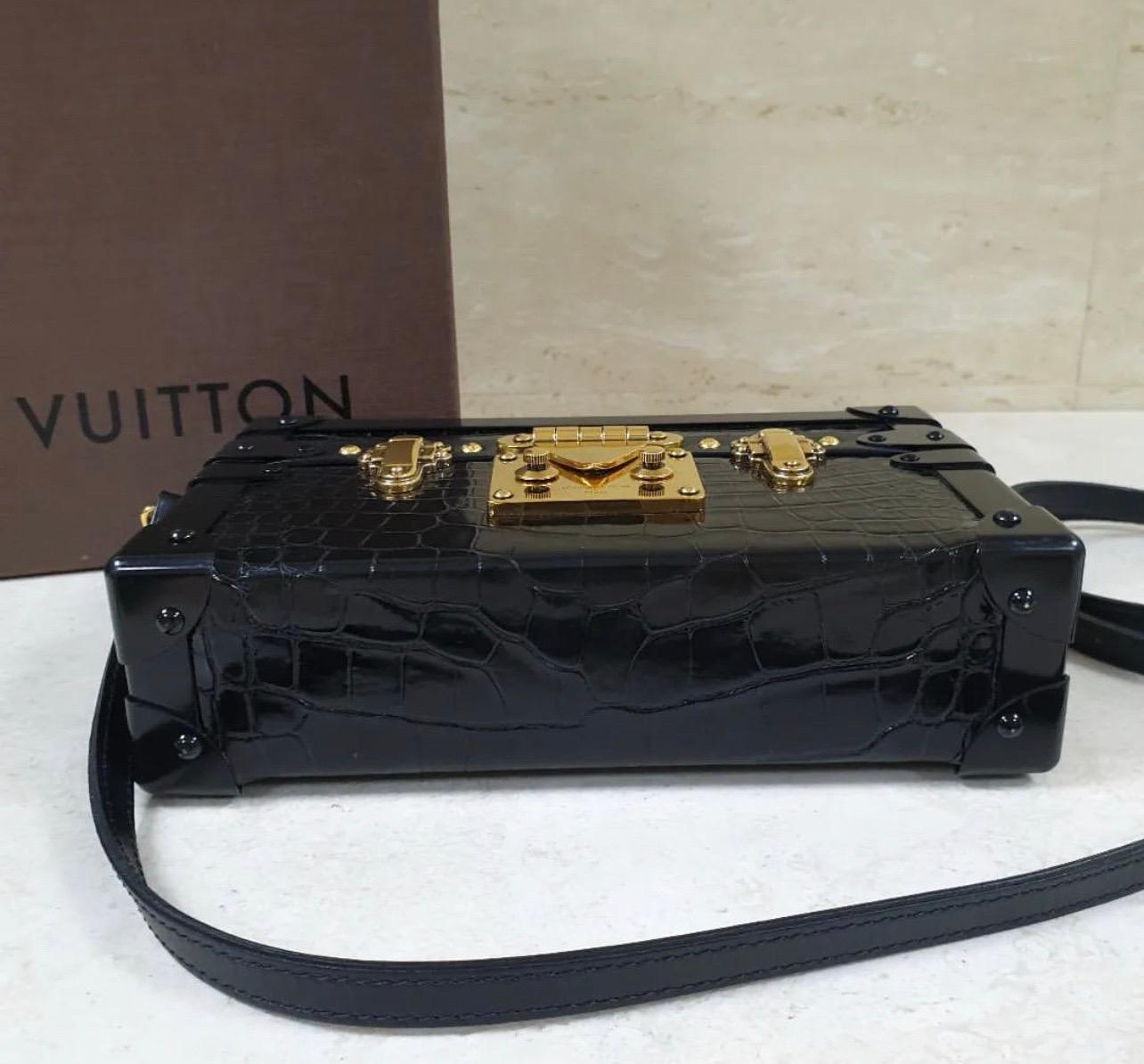 Sac à main Louis Vuitton Petite Malle Noir en vente 3