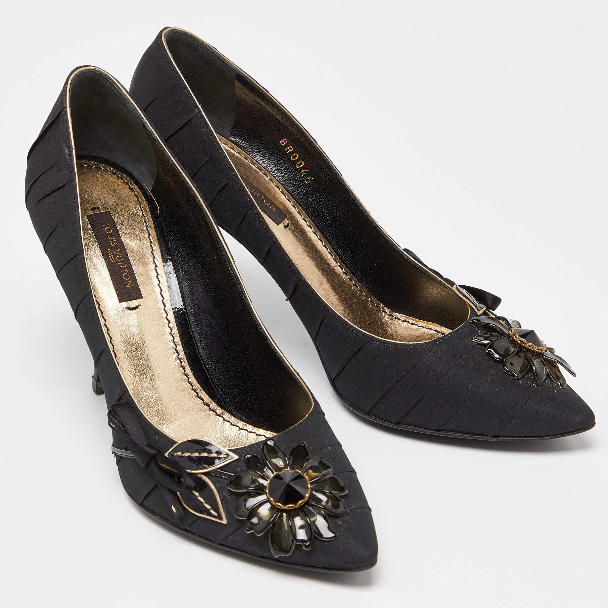 Women's Louis Vuitton Black Pleated Satin Pointed Flower Embellished Pumps Size 37.5 For Sale