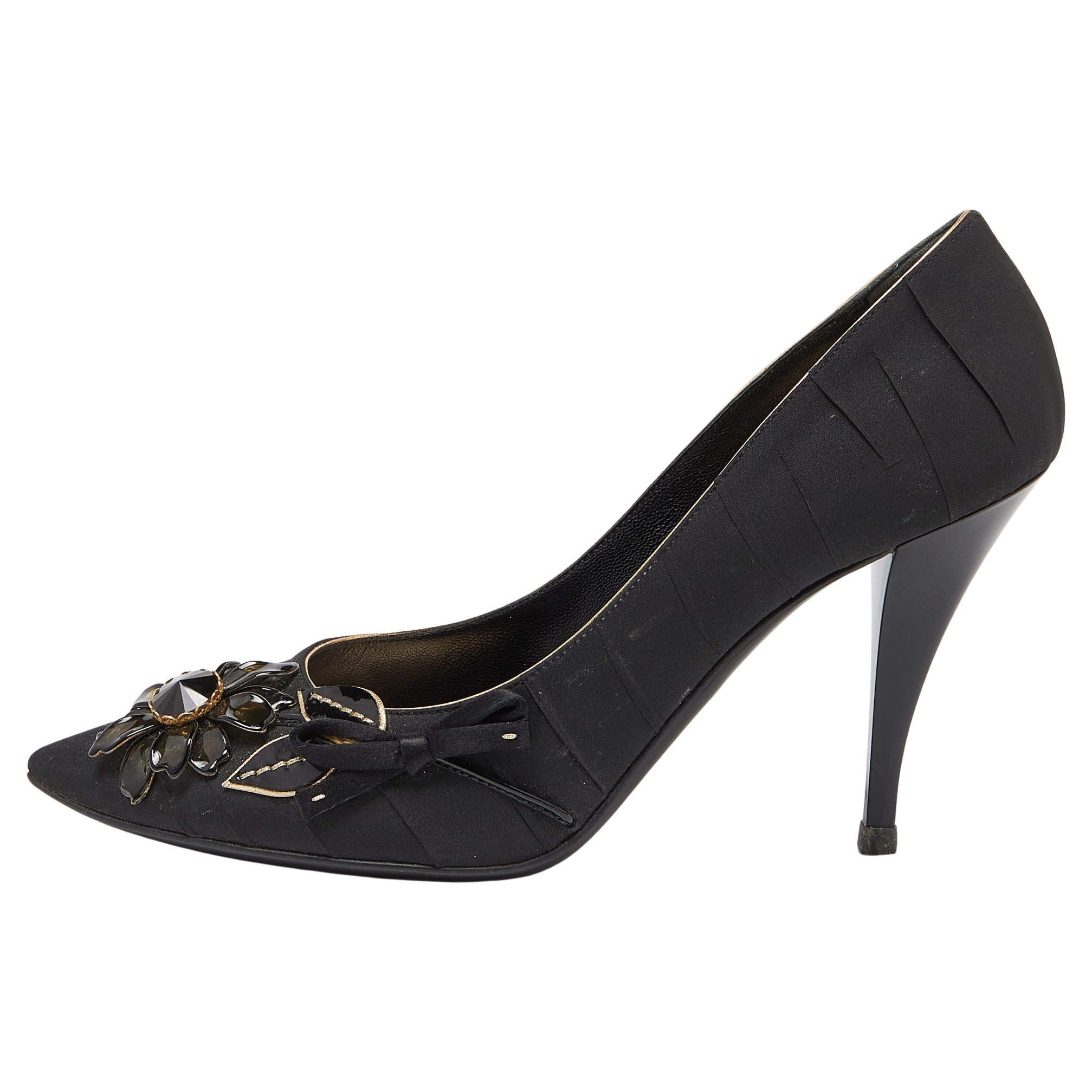Louis Vuitton Black Pleated Satin Pointed Flower Embellished Pumps Size 37.5 For Sale