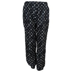 LOUIS VUITTON black polyamide 2020 STENCIL MONOGRAM JOGGING Pants 40 M