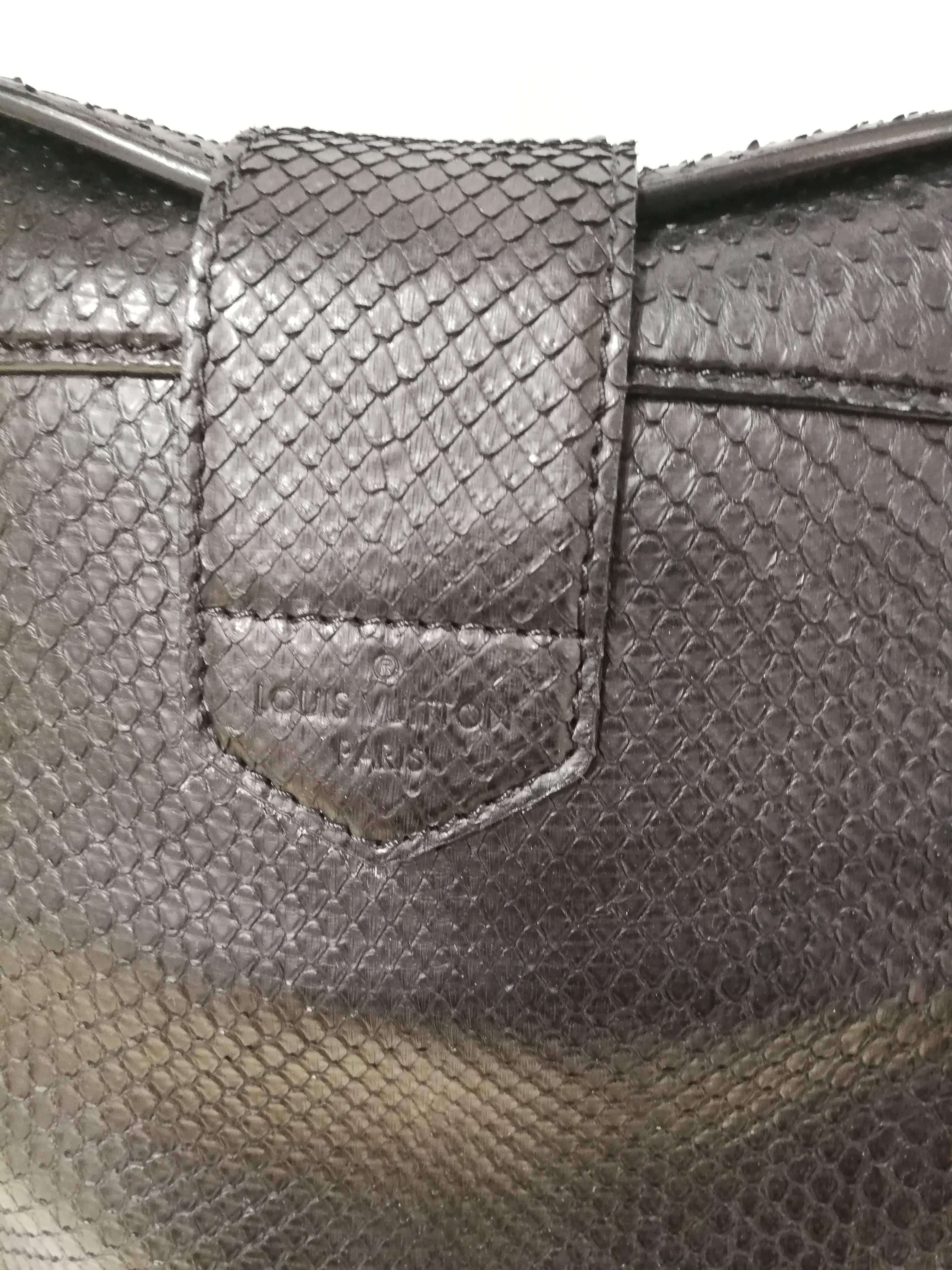 Schwarze Python Limitierte Auflage von Louis Vuitton Tasche Tasche Damen