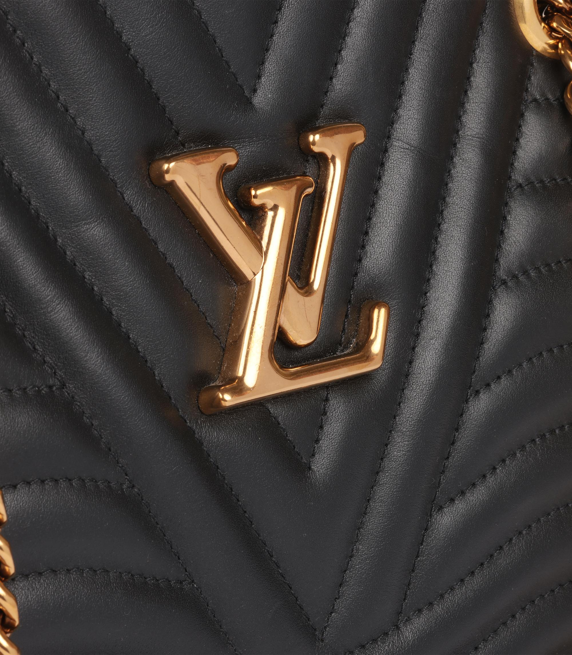 Louis Vuitton Black Quilted Calfskin Leather New Wave Chain Tote In Excellent Condition In Bishop's Stortford, Hertfordshire