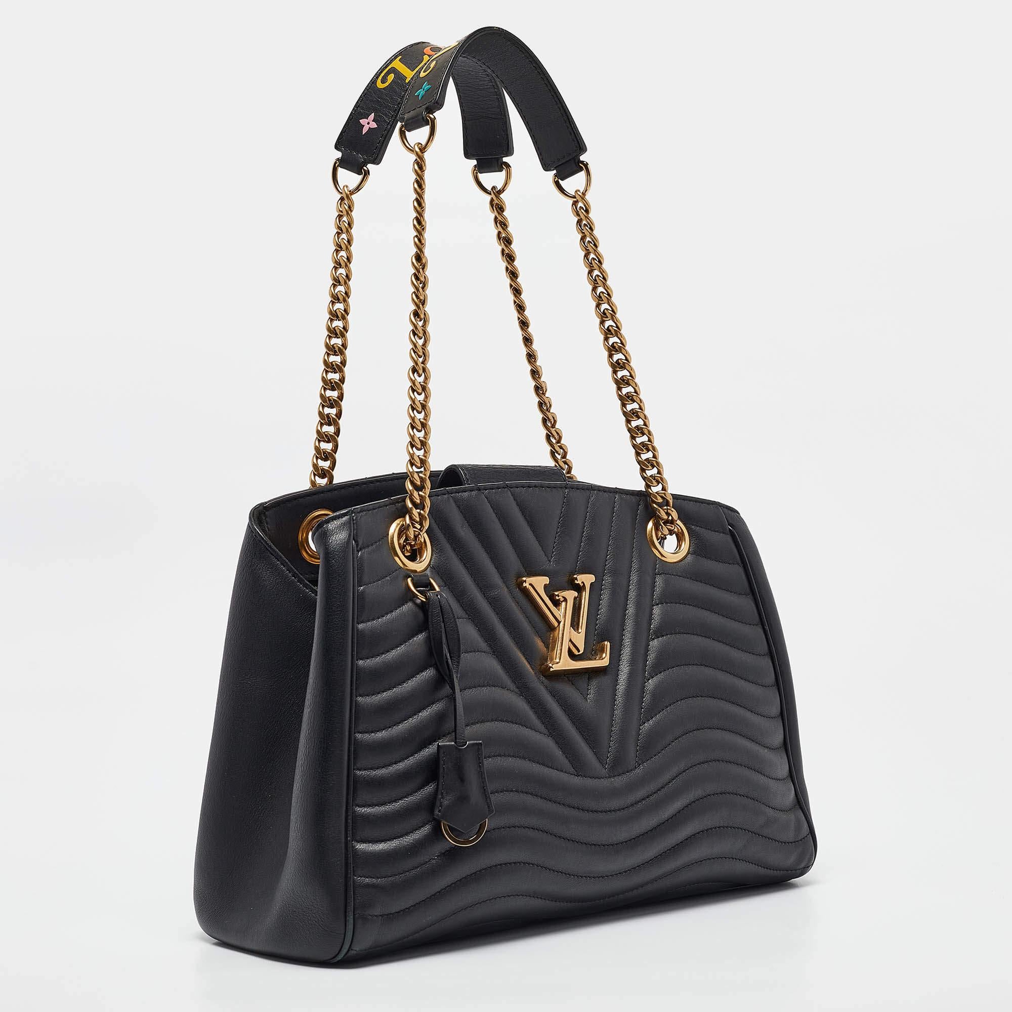 Louis Vuitton Black Quilted Leather New Wave Bag In Good Condition In Dubai, Al Qouz 2