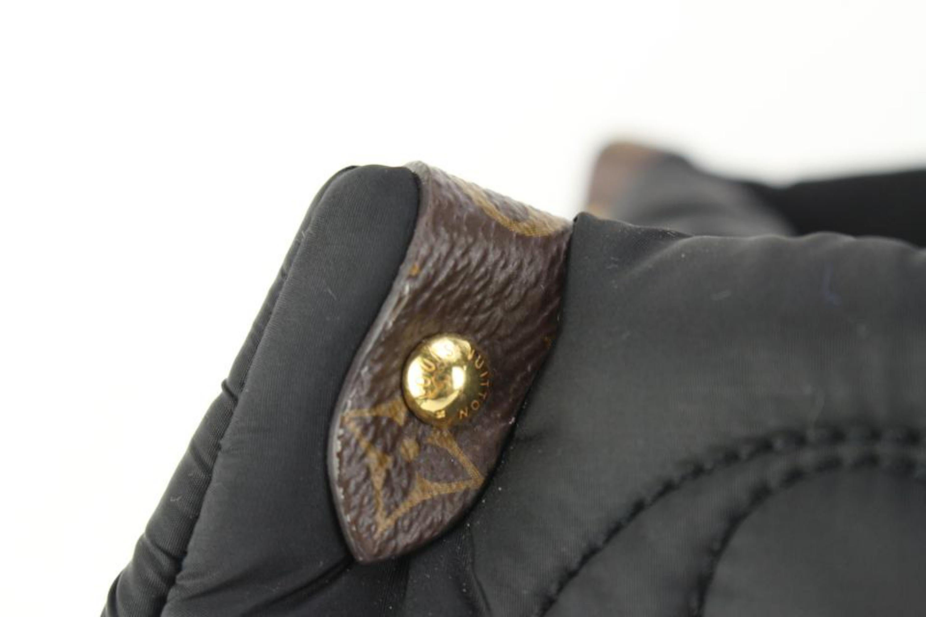 Louis Vuitton - Coussin matelassé noir matelassé avec monogramme Onthego GM 49lz55 6