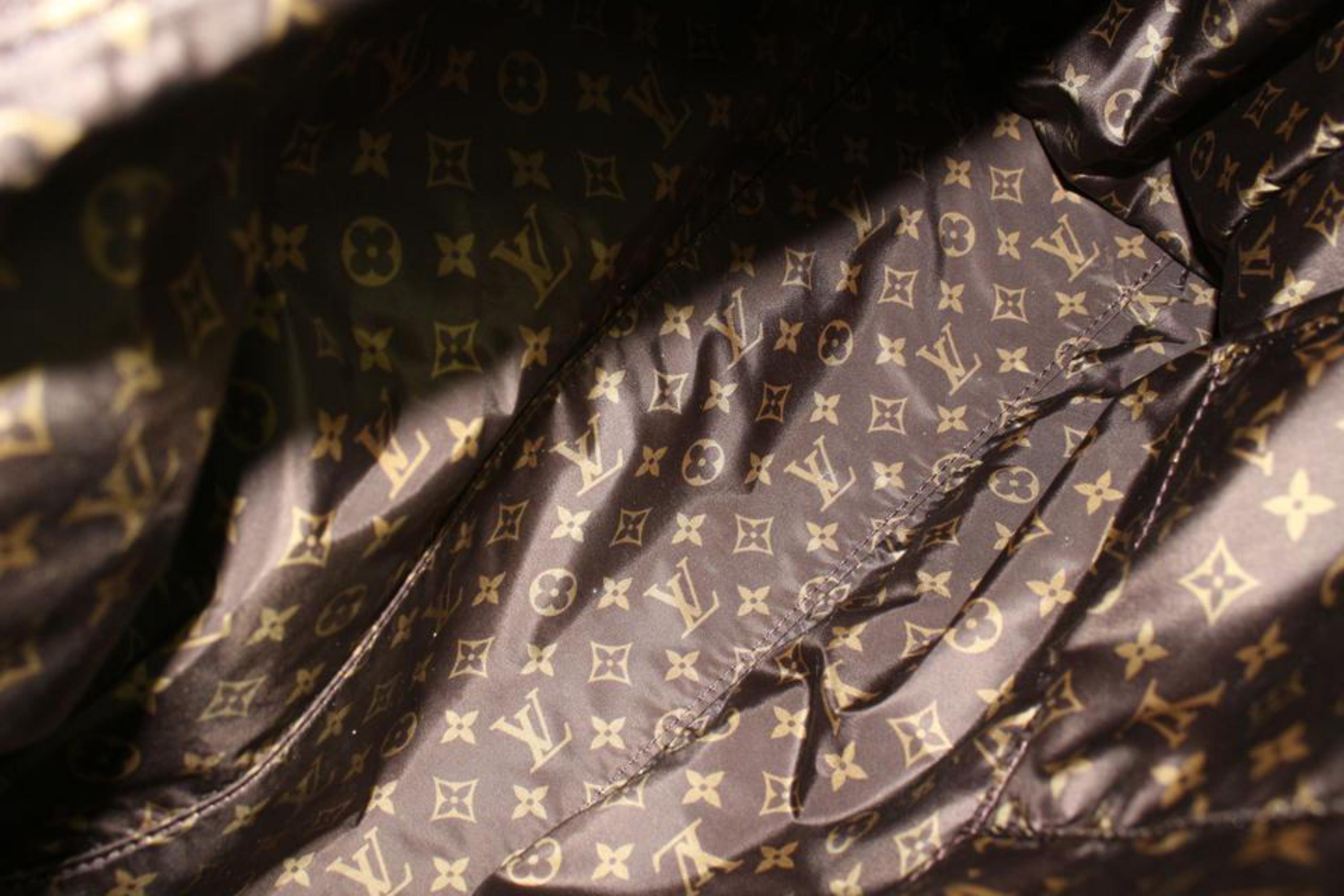 Louis Vuitton - Coussin matelassé noir matelassé avec monogramme Onthego GM 49lz55 Excellent état à Dix hills, NY