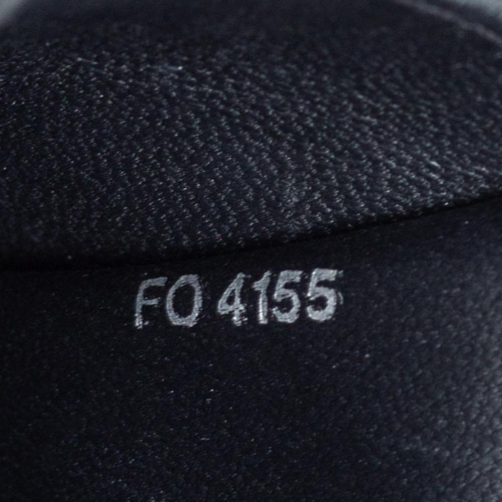 Louis Vuitton Schwarz Gestepptes Nietenleder GO-14 Malletage PM Tasche 7
