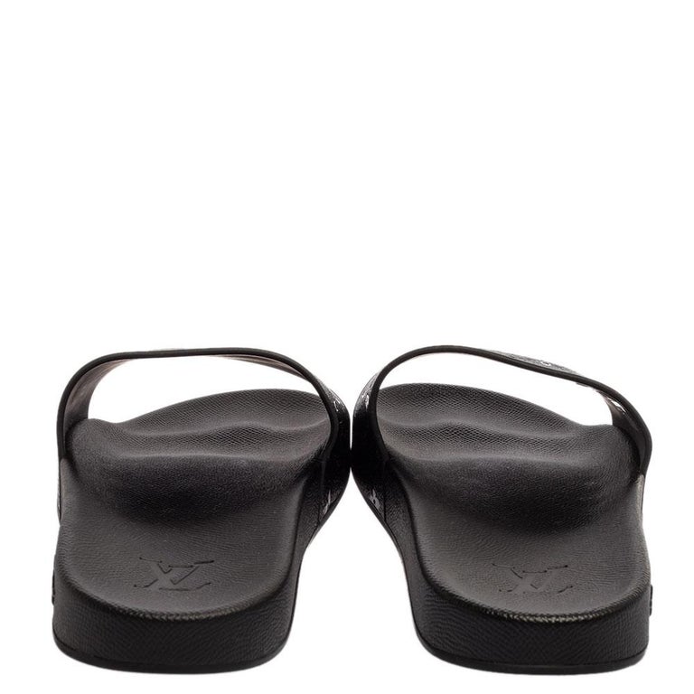 Louis Vuitton Black Rubber Monogram Waterfront Slide Sandals Size 42 at  1stDibs