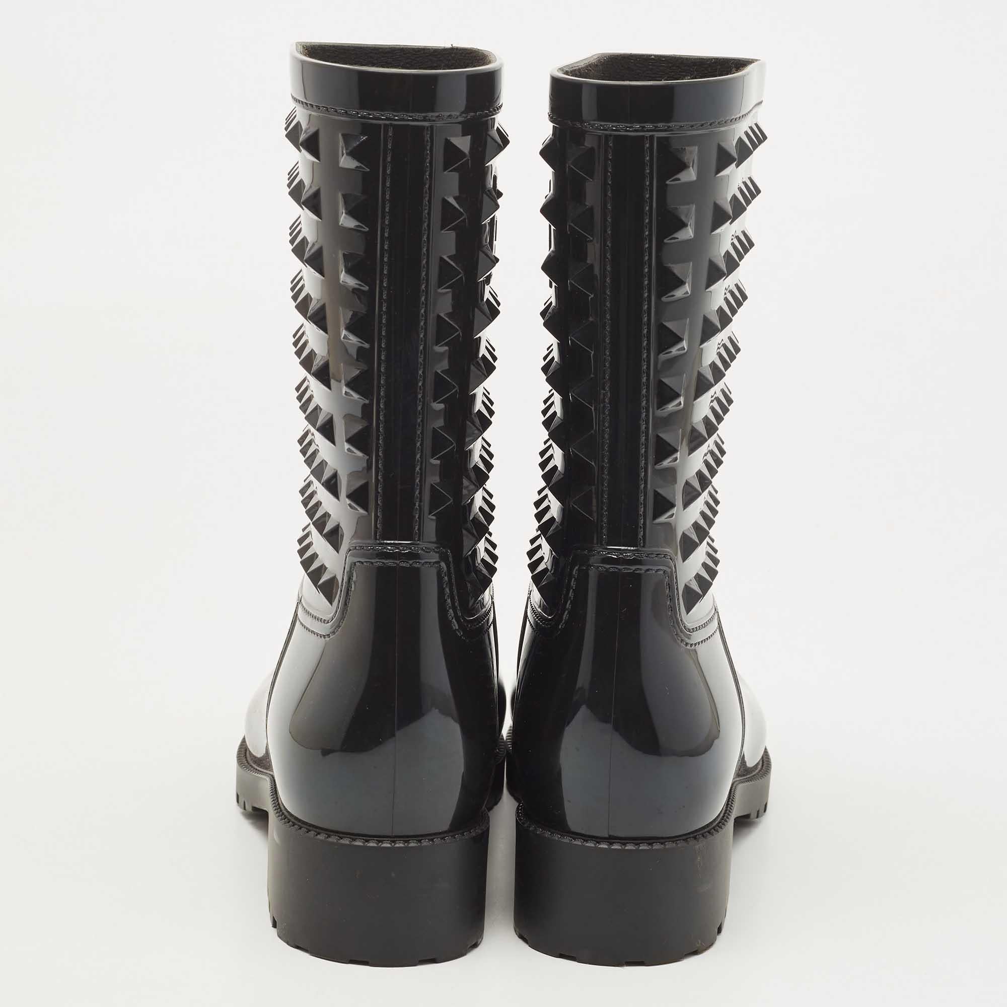 Louis Vuitton Black Rubber Studded Rain Boots Size 38 In Good Condition In Dubai, Al Qouz 2