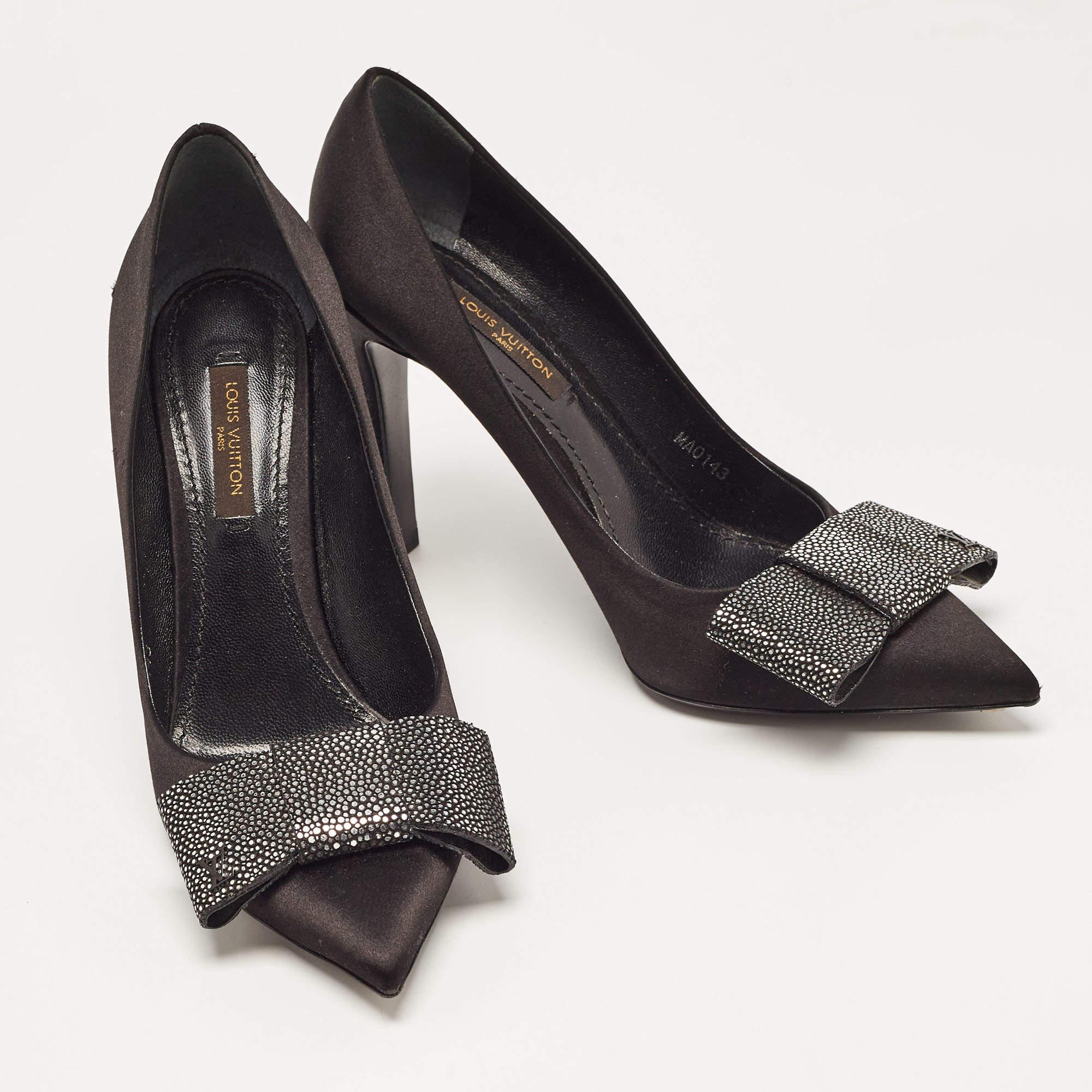 Women's Louis Vuitton Black Satin Bow Pointed Toe Pumps Size 36.5 For Sale