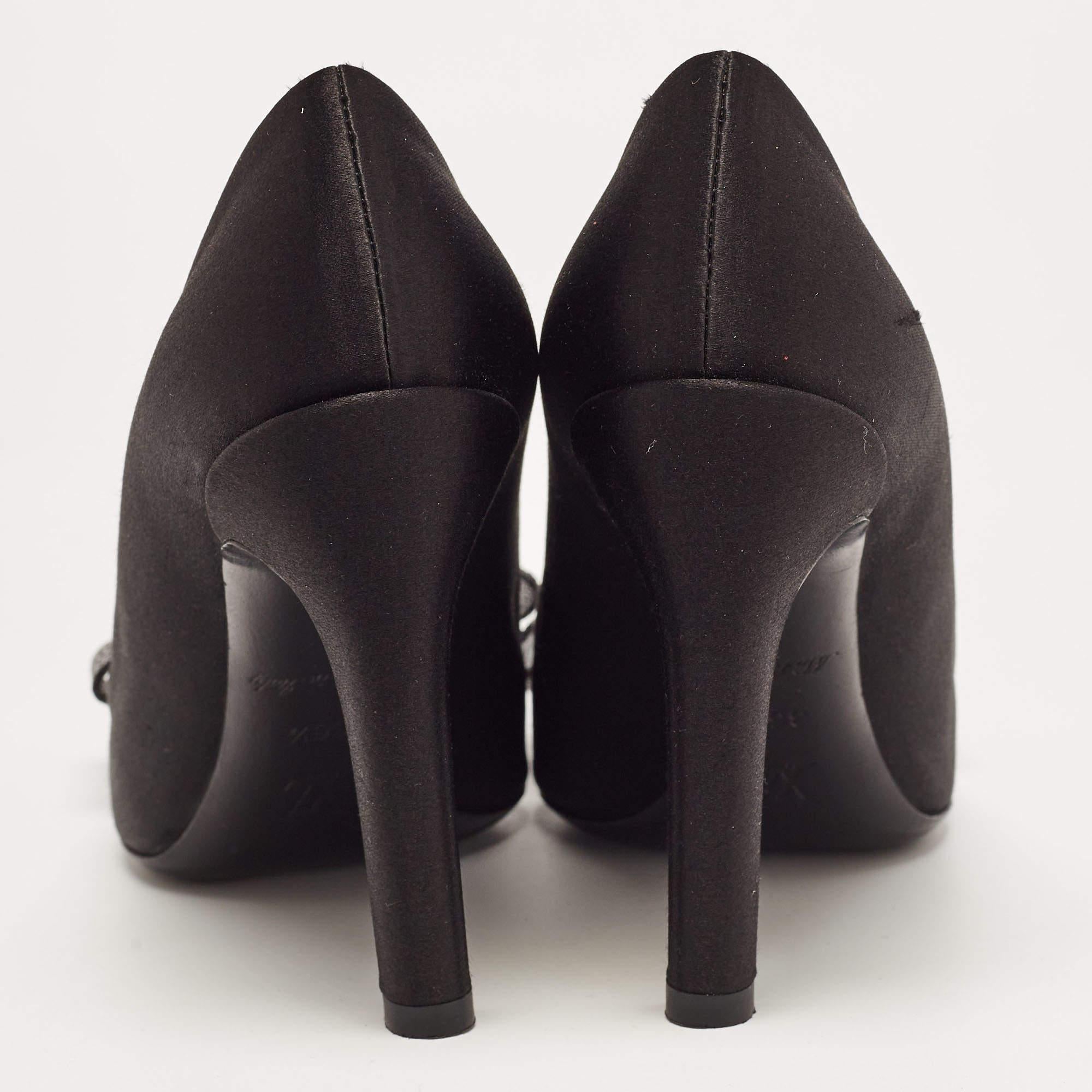 Louis Vuitton Black Satin Bow Pointed Toe Pumps Size 36.5 For Sale 2