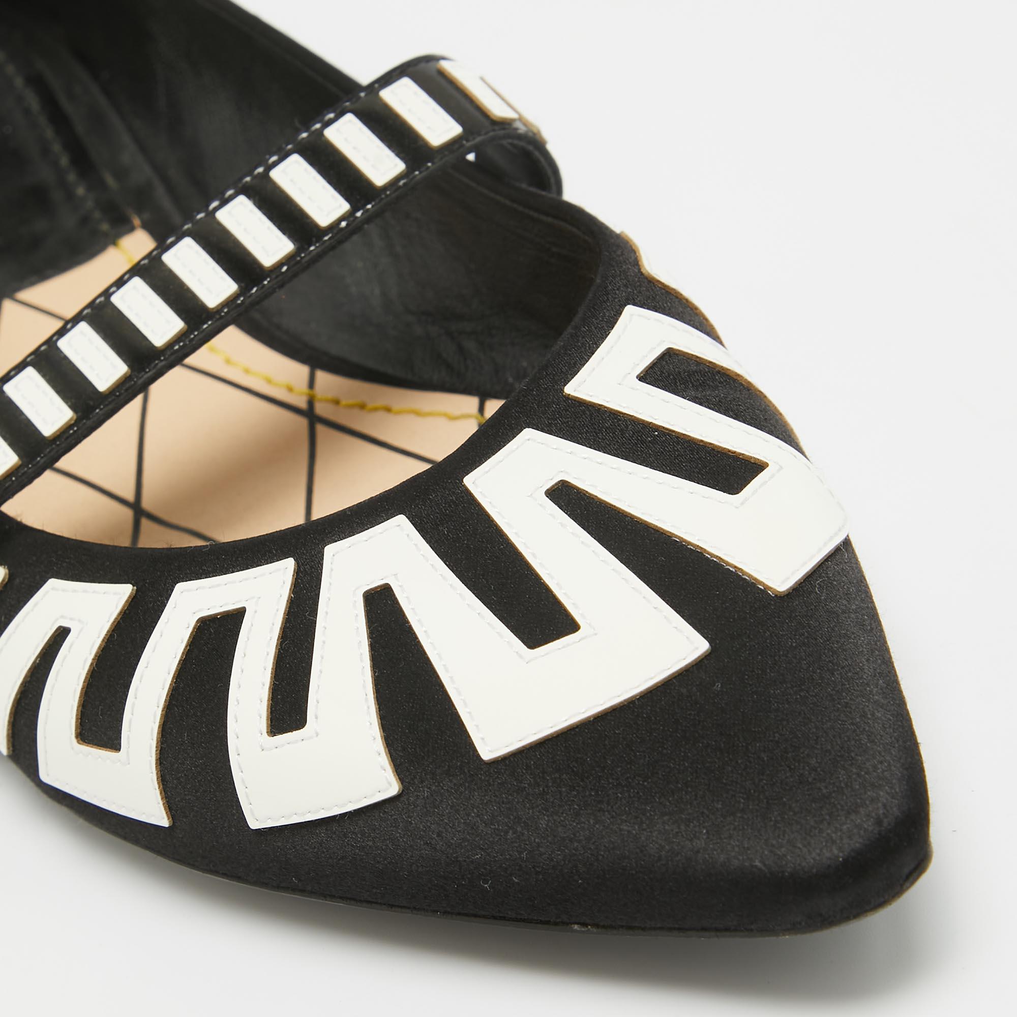 Louis Vuitton - Ballerines à boucles en satin noir - Taille 37 en vente 2