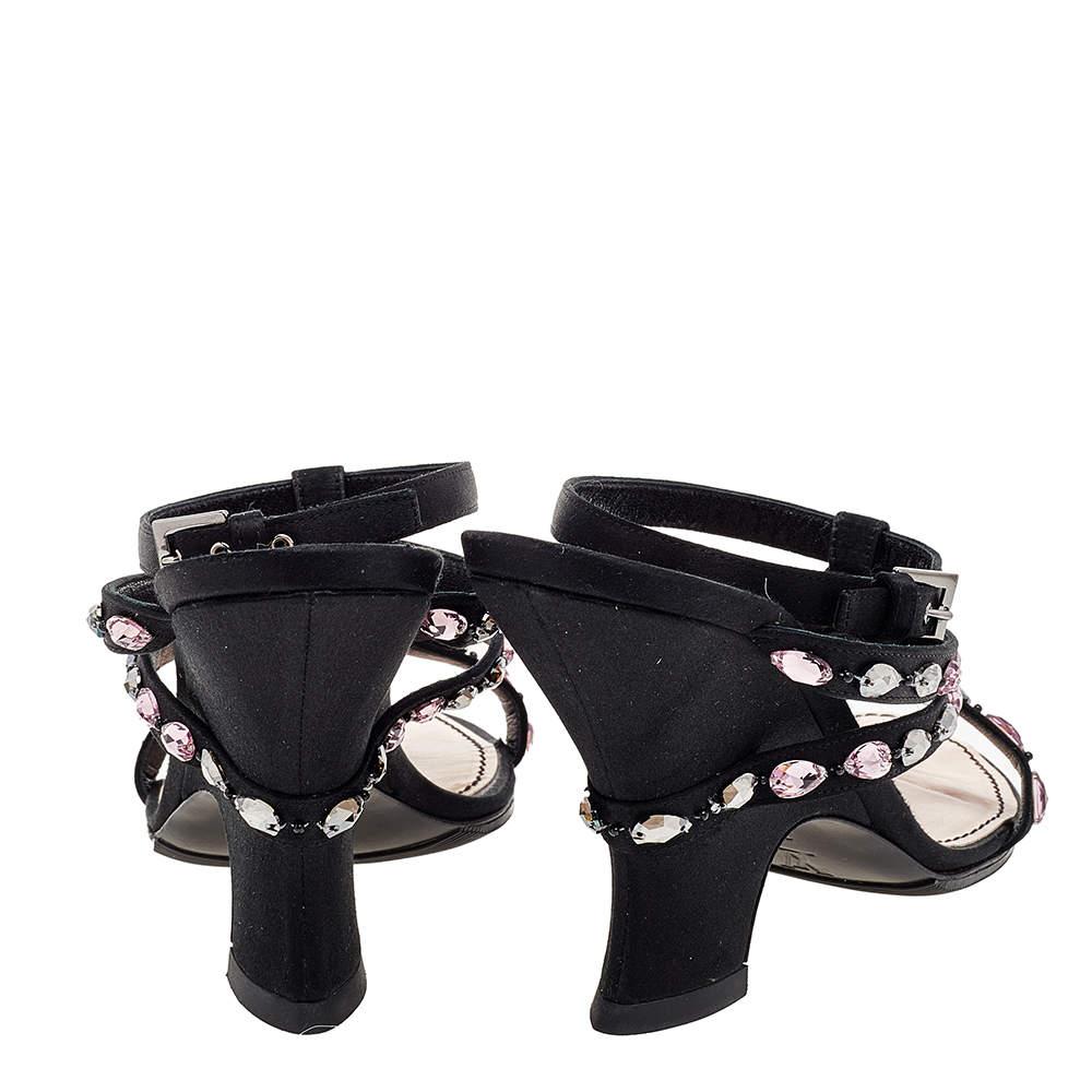 Louis Vuitton Black Satin Crystal Embellished Ankle Strap Sandals Size 39 In Good Condition For Sale In Dubai, Al Qouz 2