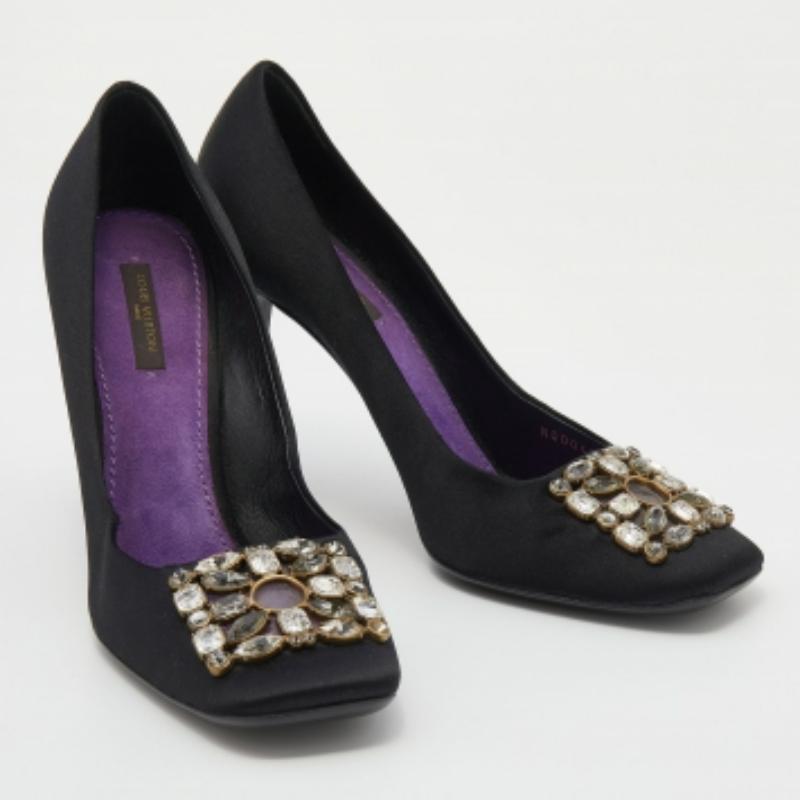 Louis Vuitton Black Satin Crystal Embellished Square Toe Pumps Size 39.5 For Sale 1