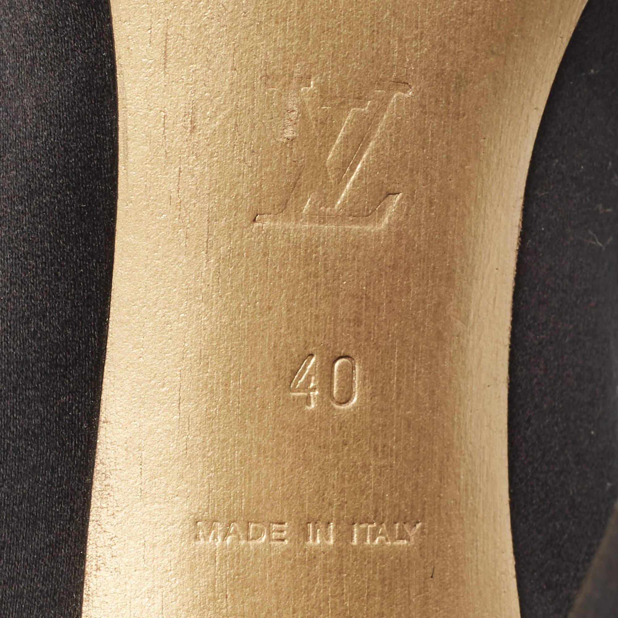 Louis Vuitton Black Satin Crystal Embellished Square Toe Pumps Size 40 For Sale 4