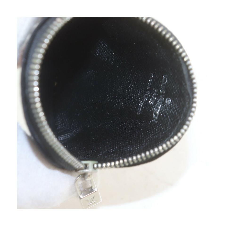 Louis Vuitton Black Satin Monogram Conte de Fees Apple Round Coin Purse 863352 In Good Condition For Sale In Dix hills, NY