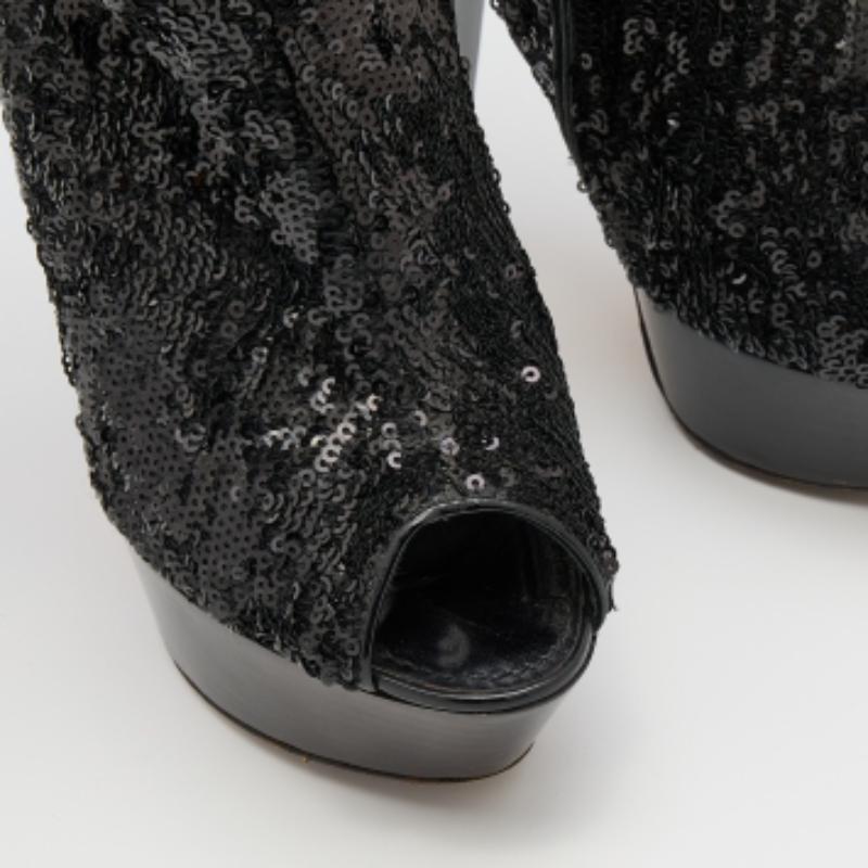 Louis Vuitton Black Sequins and Leather Mid Calf Platform Boots Size 39.5 Bon état - En vente à Dubai, Al Qouz 2