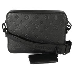 Schwarzes Schatten-Monogramm-Schwarzes Messenger von Louis Vuitton