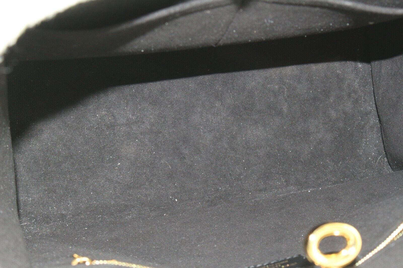 Louis Vuitton Black Shearling Monogram On My Side MM 2way Tote 1LV0413C In Excellent Condition For Sale In Dix hills, NY