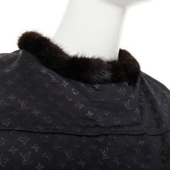 LOUIS VUITTON black silk monogram jacquard mink fur collar cloak cape FR34 XS