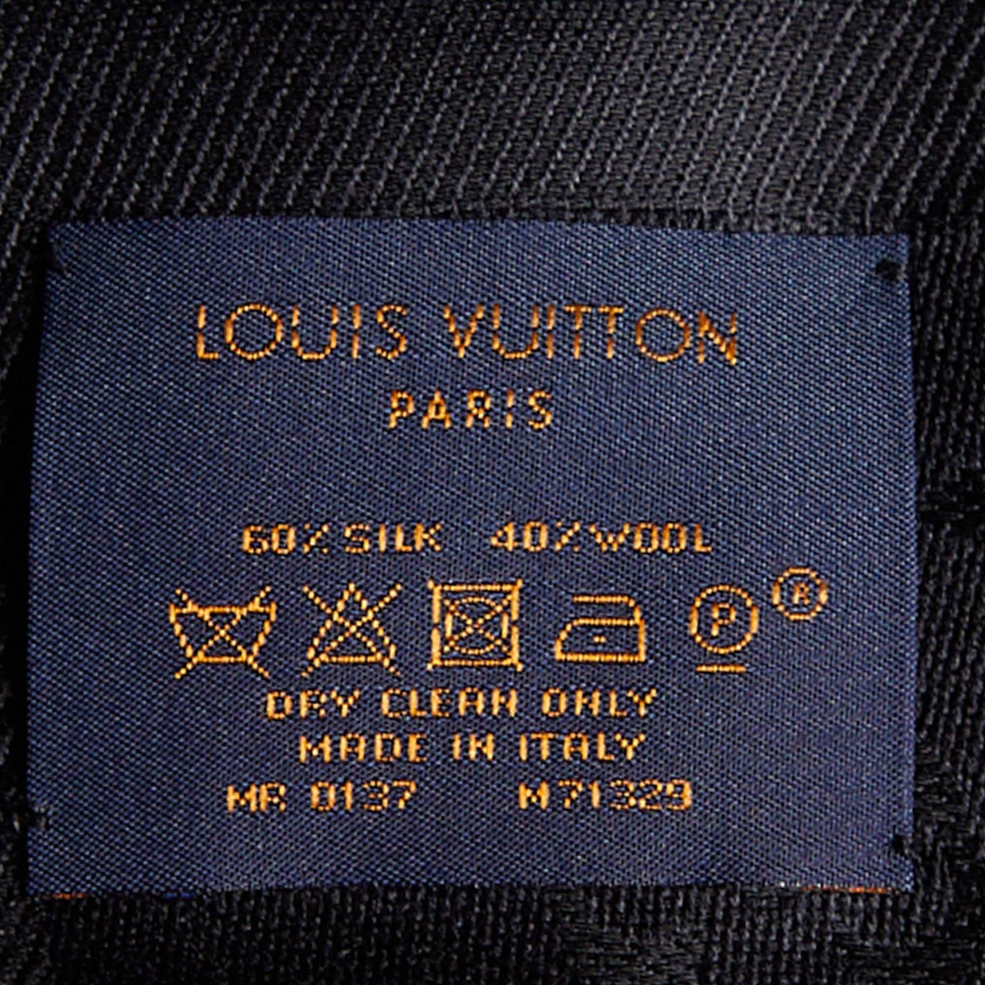 Louis Vuitton Black Silk & Wool Classique Monogram Shawl In Good Condition In Dubai, Al Qouz 2