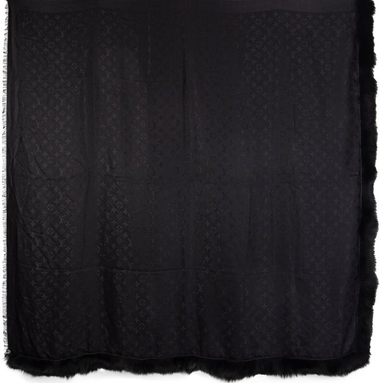 louis vuitton monogram v fur shawl