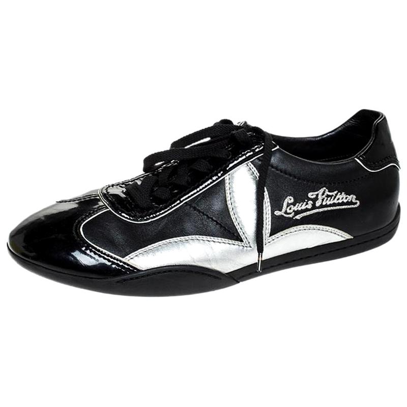 Louis Vuitton Black/Silver Patent Leather And Leather Lace Up Sneakers Size 41 For Sale