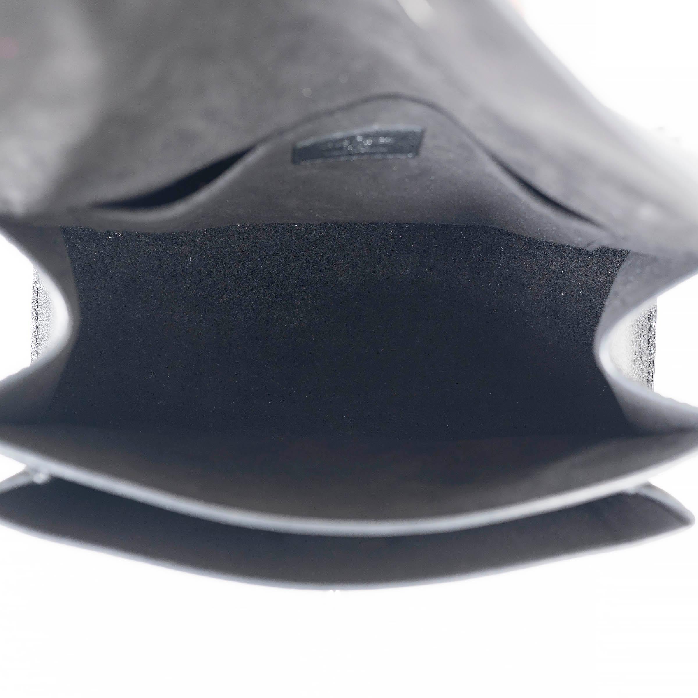 LOUIS VUITTON Borsa a tracolla MYLOCKME CHAIN in pelle di vitello morbida nera in vendita 1