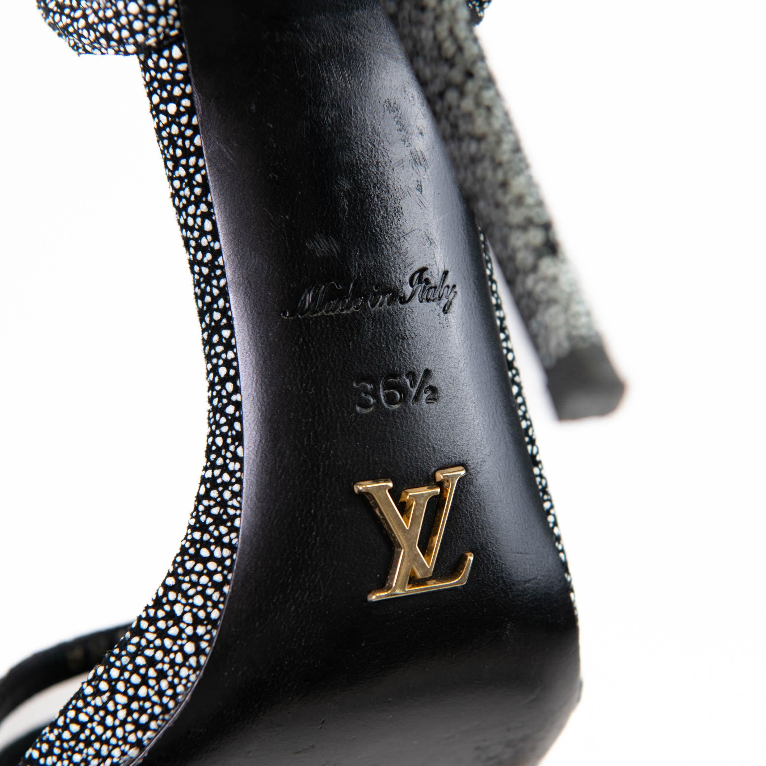 Louis Vuitton Black Speckle Suede and Vinyl Cut Out Sandals Size 36 In Good Condition In Corona Del Mar, CA