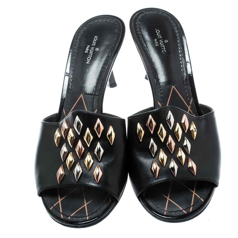 These sandals are crafted from the best leather material for your comfort. With high stiletto heels, these sandals are crafted to offer you maximum style. Flaunt your love for fashion when you wear these slides from Louis Vuitton and keep it light