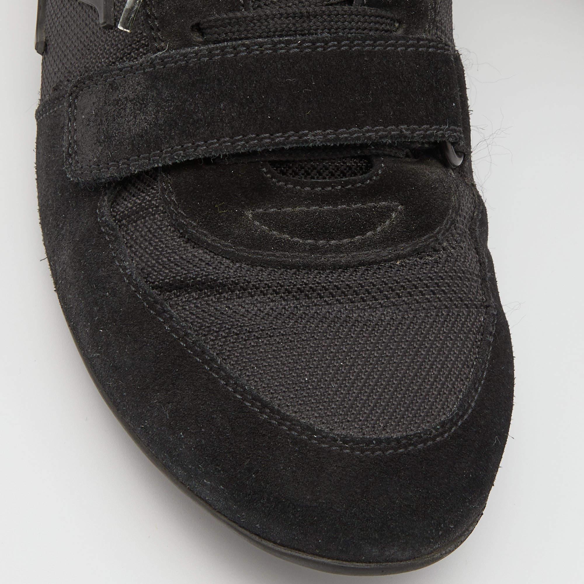 Louis Vuitton Black Suede and Mesh Trainers Low Top Sneakers Size 40 For Sale 1