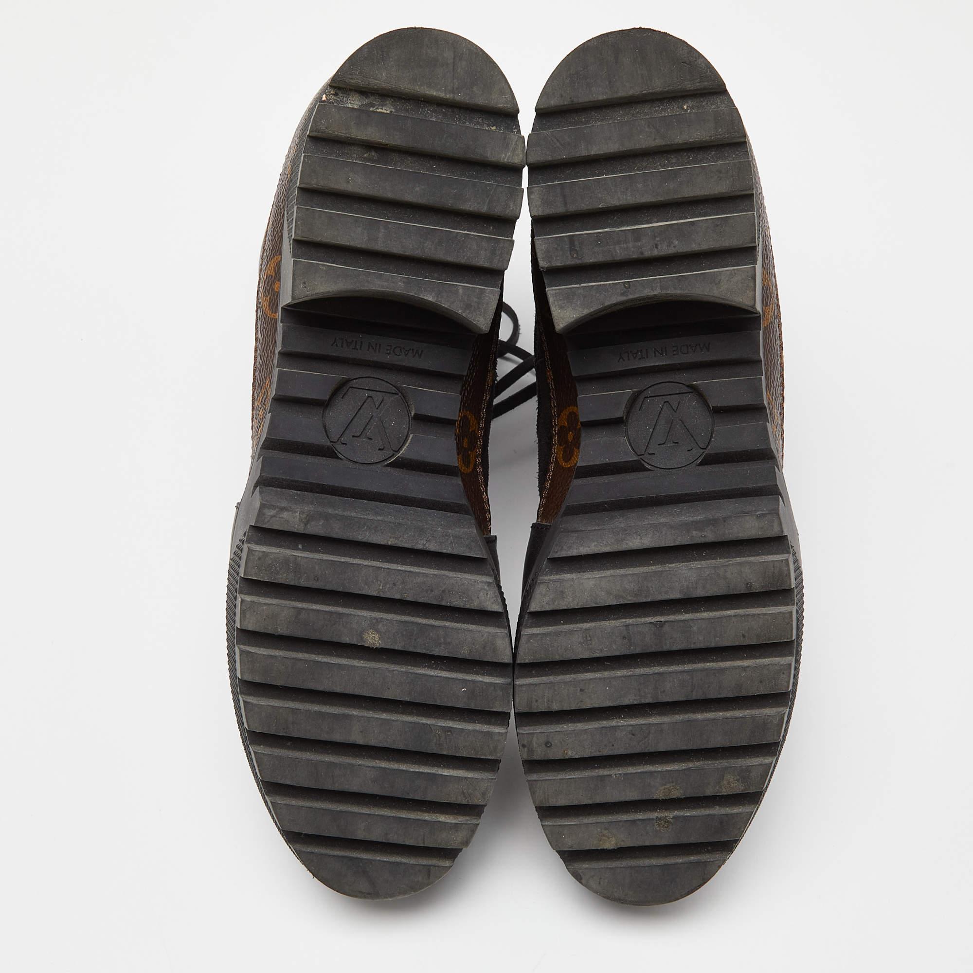 Louis Vuitton Black Suede and Monogram Canvas Laureate Desert Boots Size 39.5 1