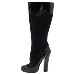 Knielange Stiefel aus schwarzem Wildleder und Lackleder von Louis Vuitton in Knielänge, Größe 38,5