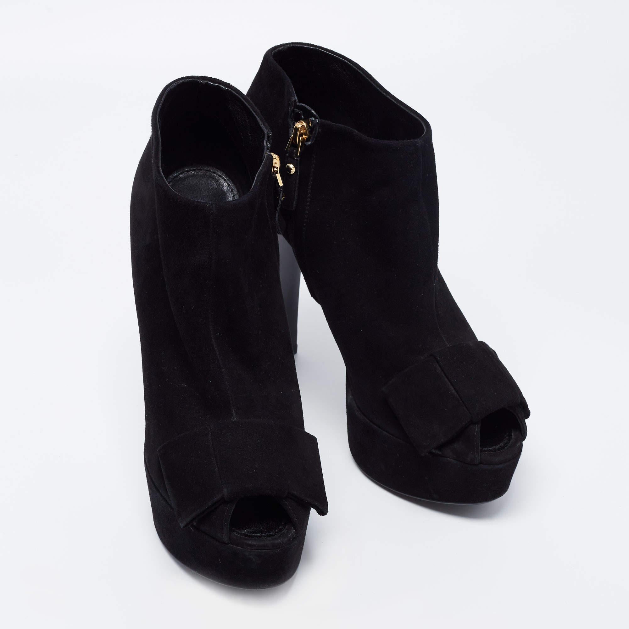 Louis Vuitton Black Suede Bow Peep Toe Ankle Booties Size 36.5 In Good Condition For Sale In Dubai, Al Qouz 2