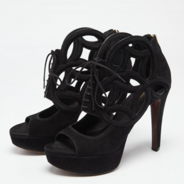 Louis Vuitton Sandalias de plataforma con encaje monograma recortado en ante negro talla 37,5 en Bueno estado para la venta en Dubai, Al Qouz 2
