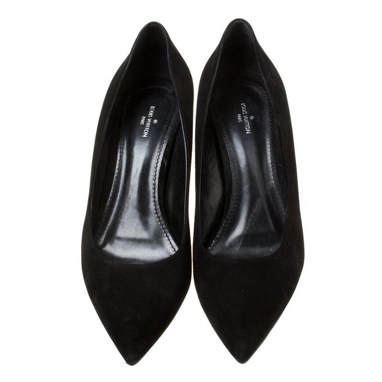Louis Vuitton Black Suede Eyeline Pointed Toe Pumps Size 40 For Sale at ...